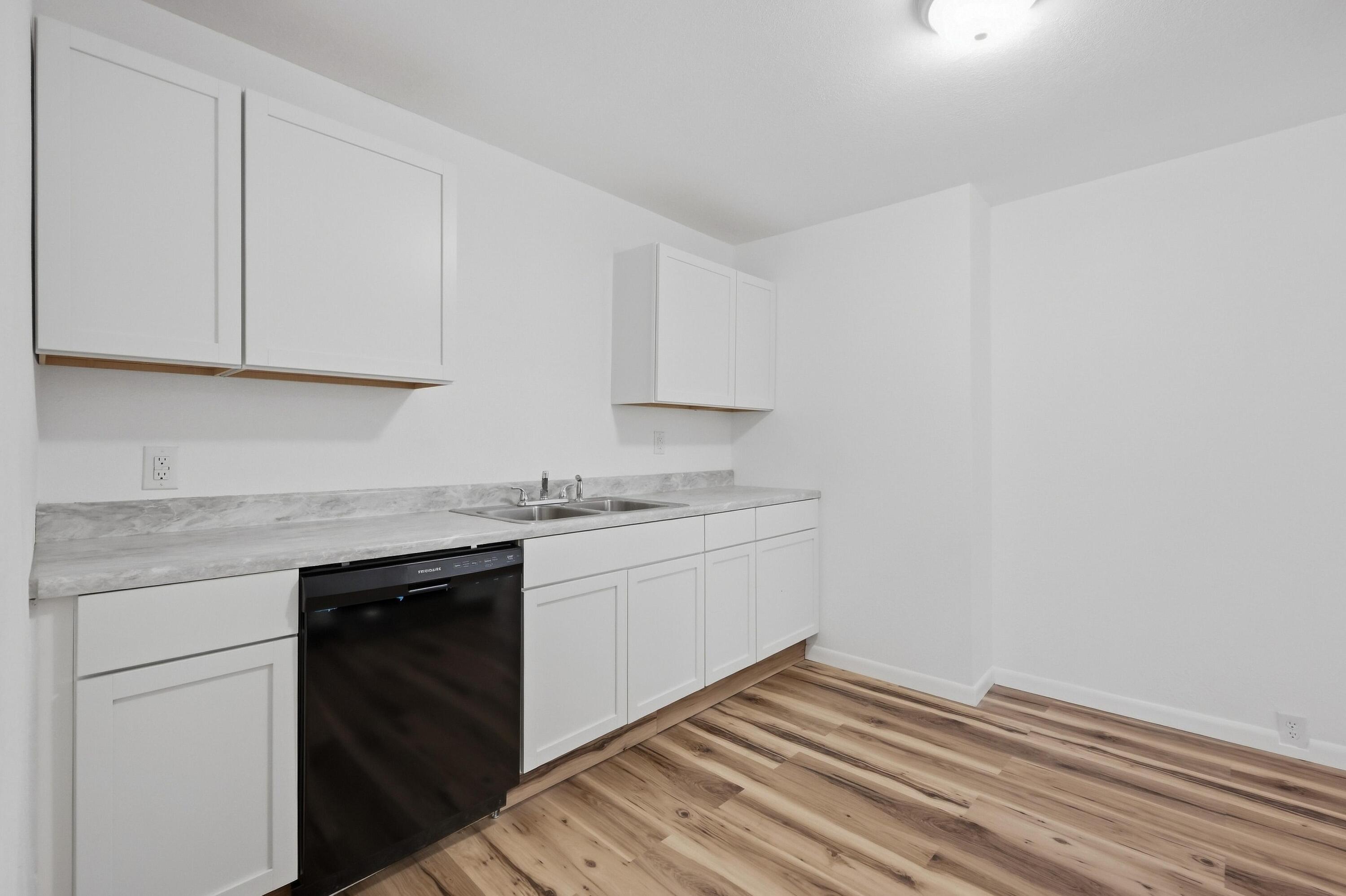 1410 South Byers Avenue Property Photo 18