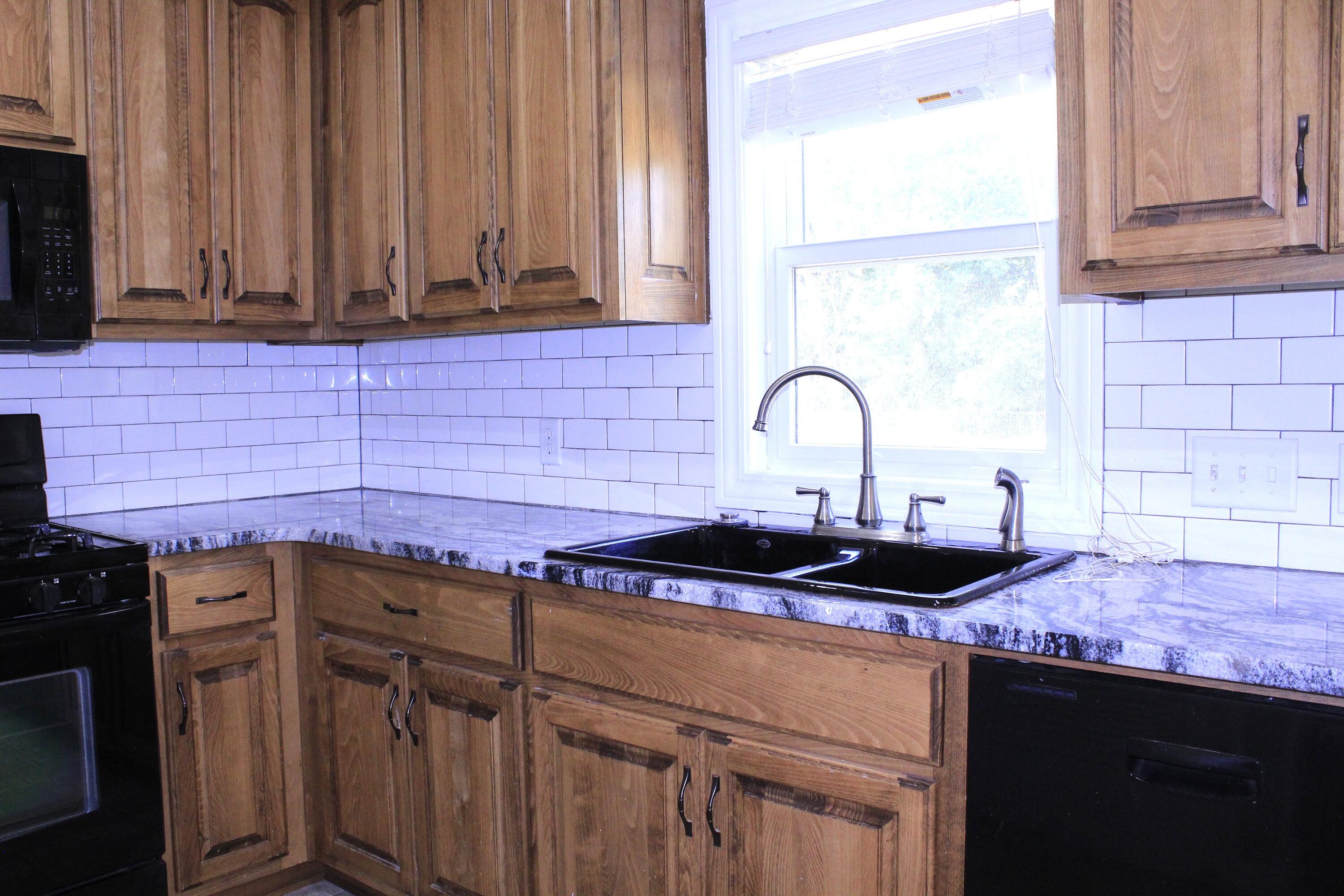 1054 South Peach Tree Avenue Property Photo 8