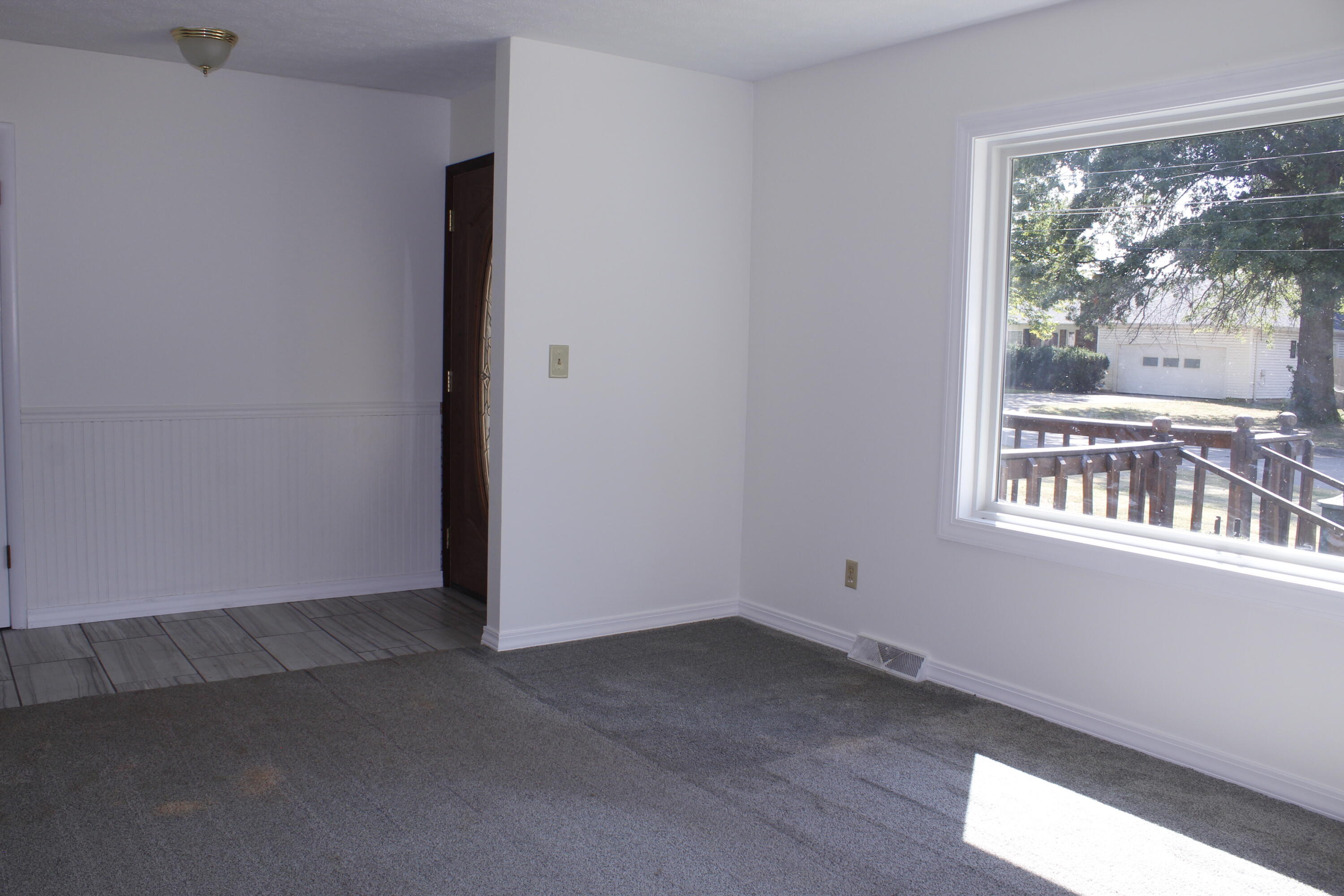 1054 South Peach Tree Avenue Property Photo 11