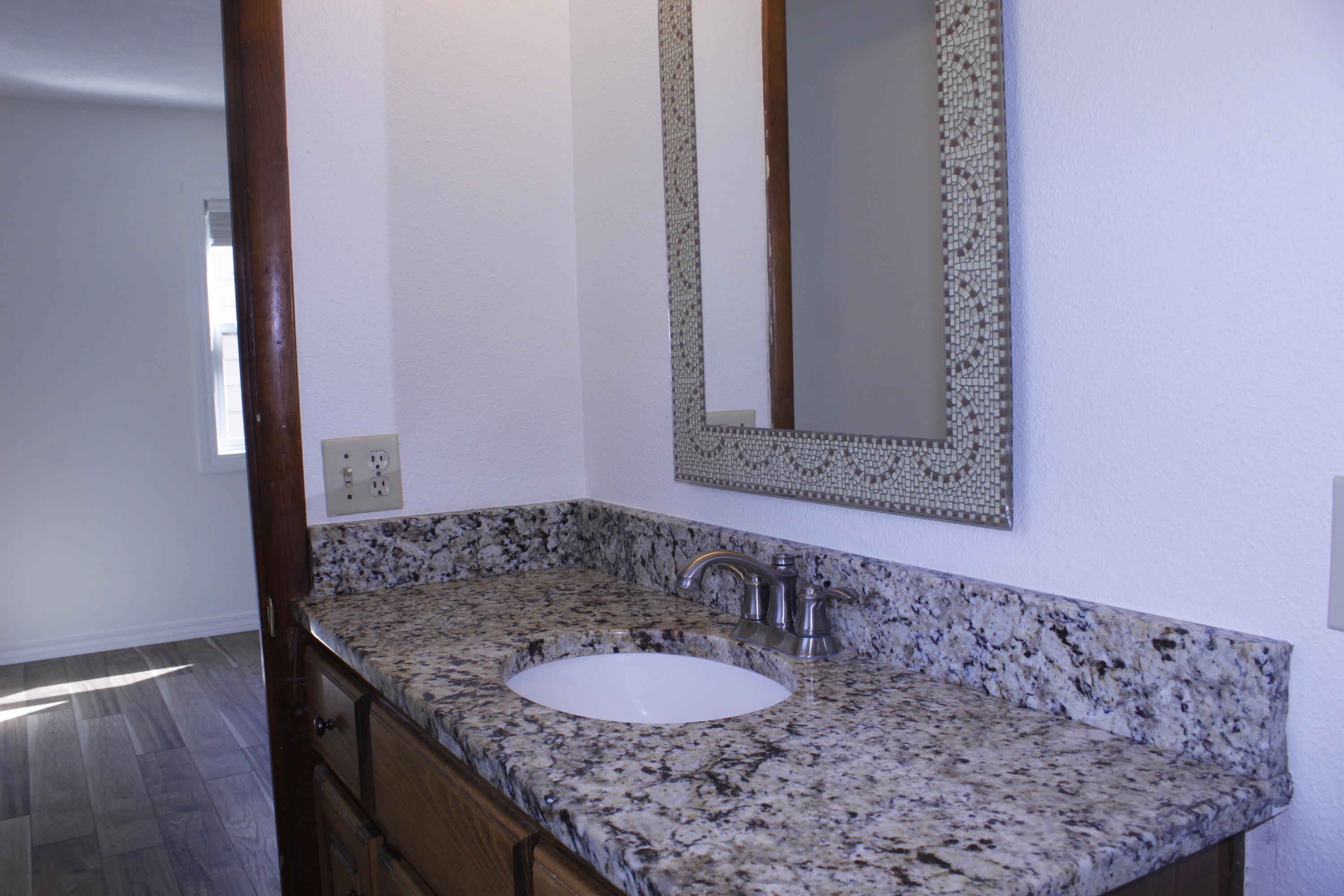 1054 South Peach Tree Avenue Property Photo 24