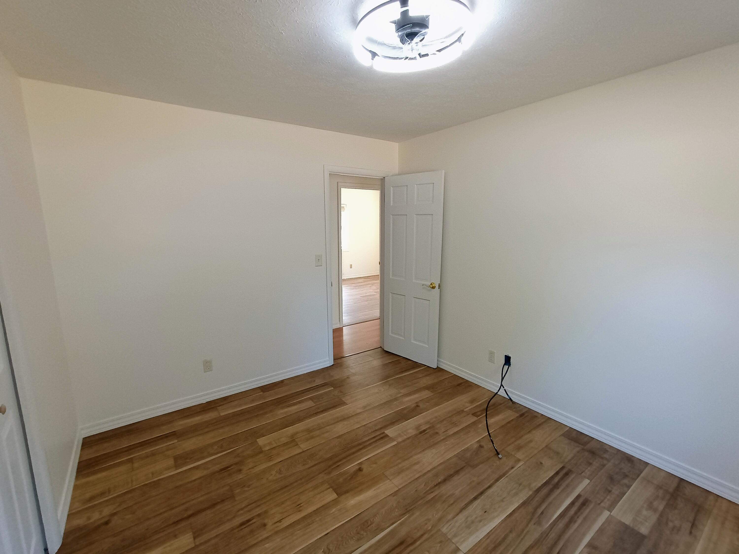 1054 South Peach Tree Avenue Property Photo 33