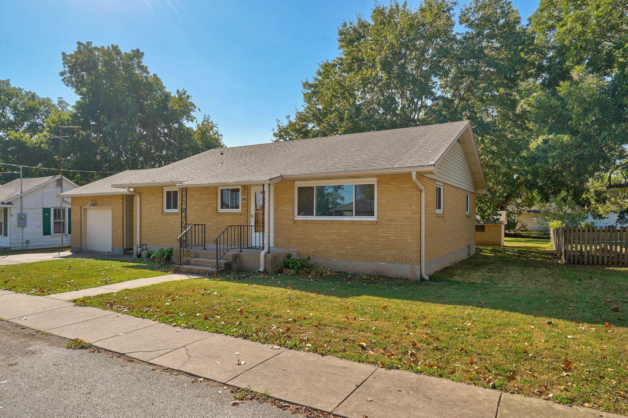 106 West Thurman Avenue Property Photo 2
