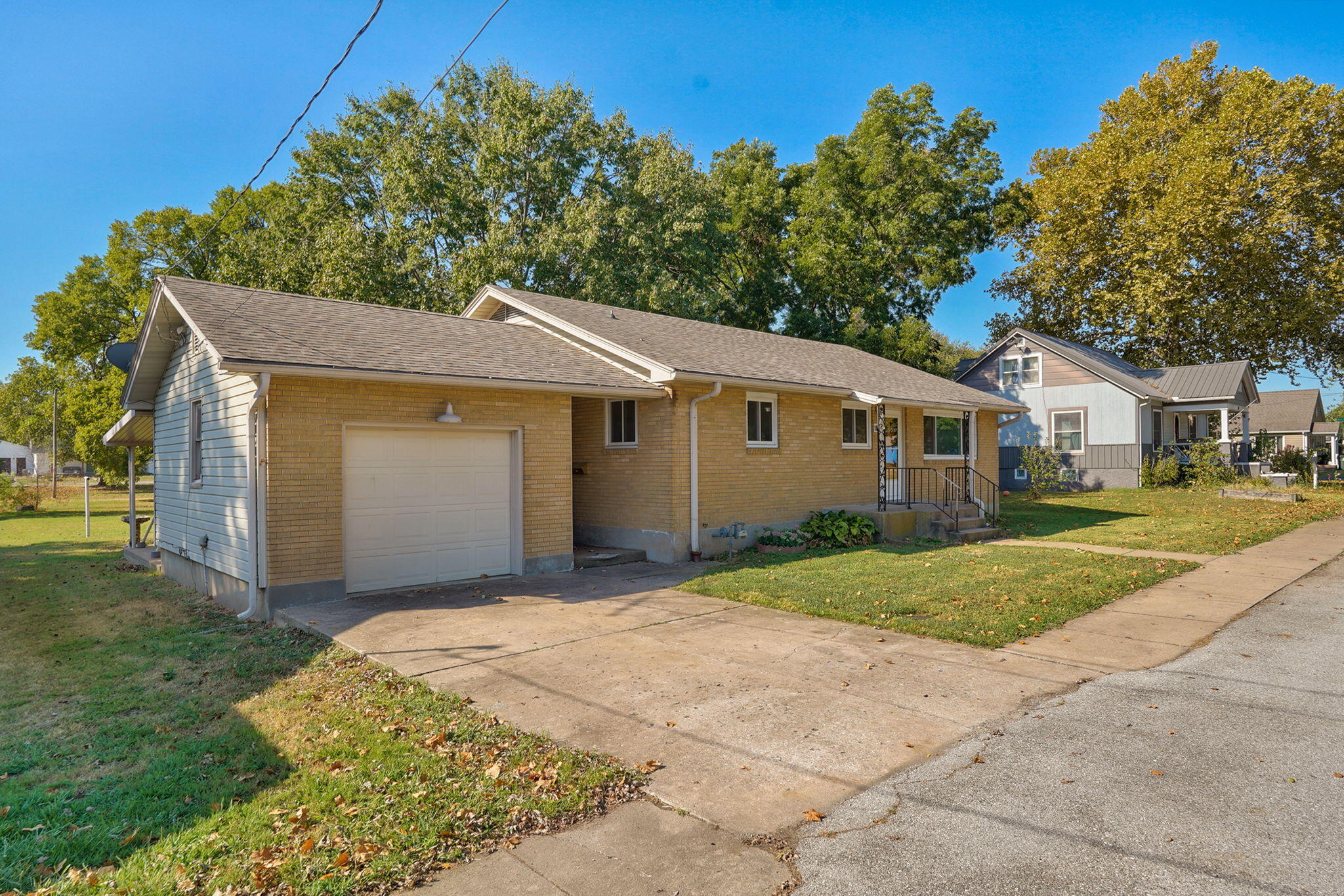 106 West Thurman Avenue Property Photo 3