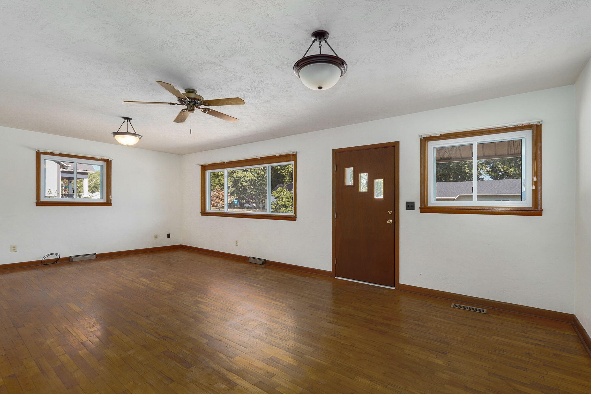 106 West Thurman Avenue Property Photo 7