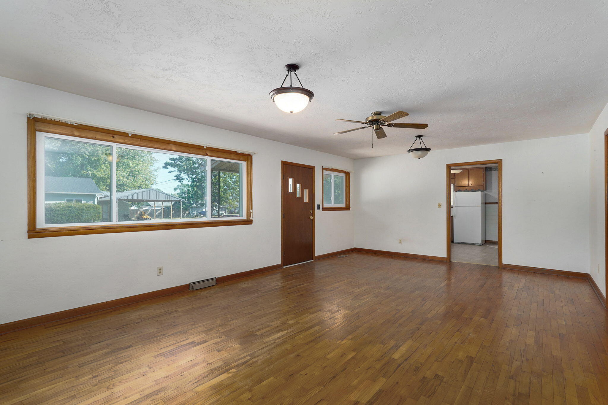 106 West Thurman Avenue Property Photo 8