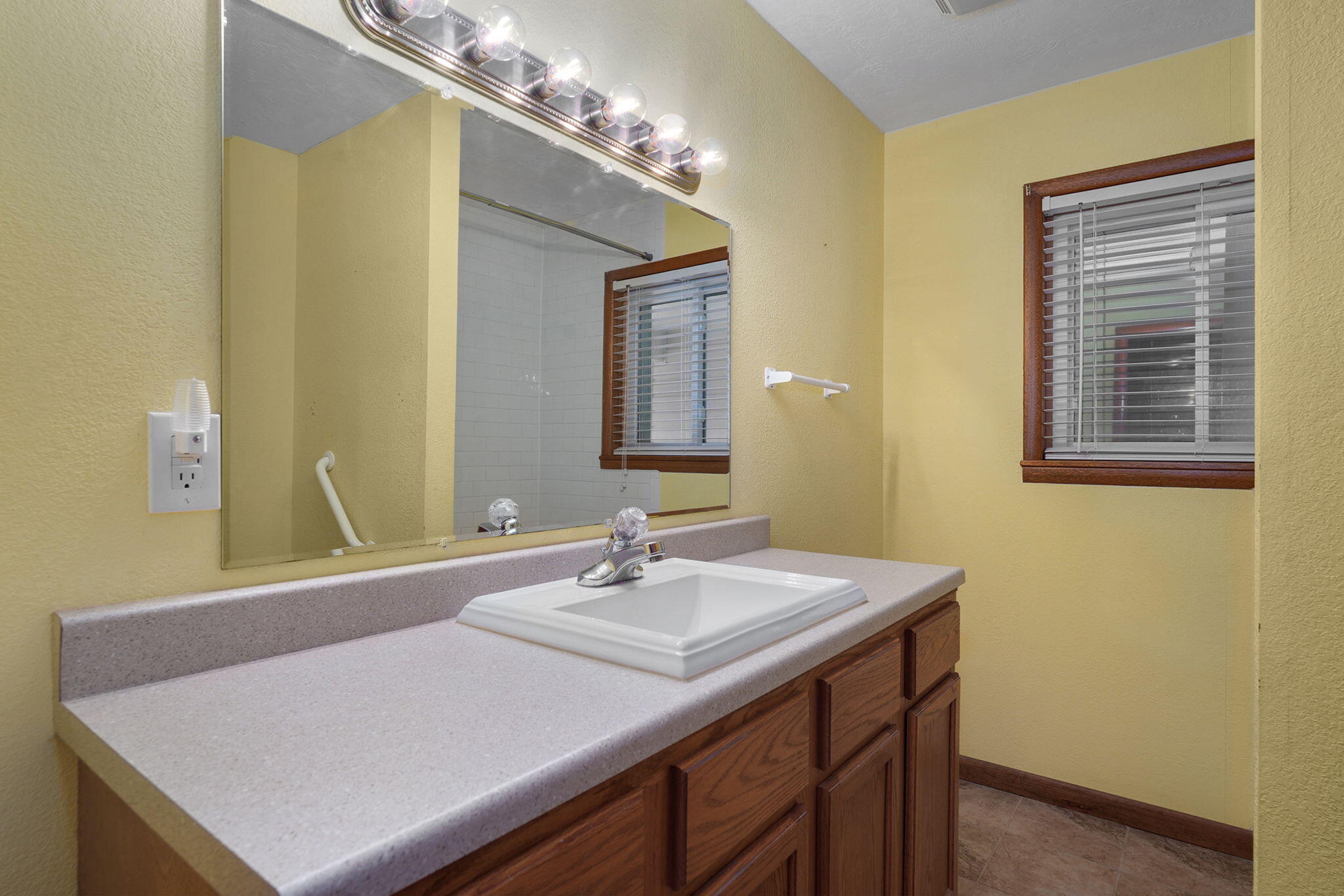 106 West Thurman Avenue Property Photo 12