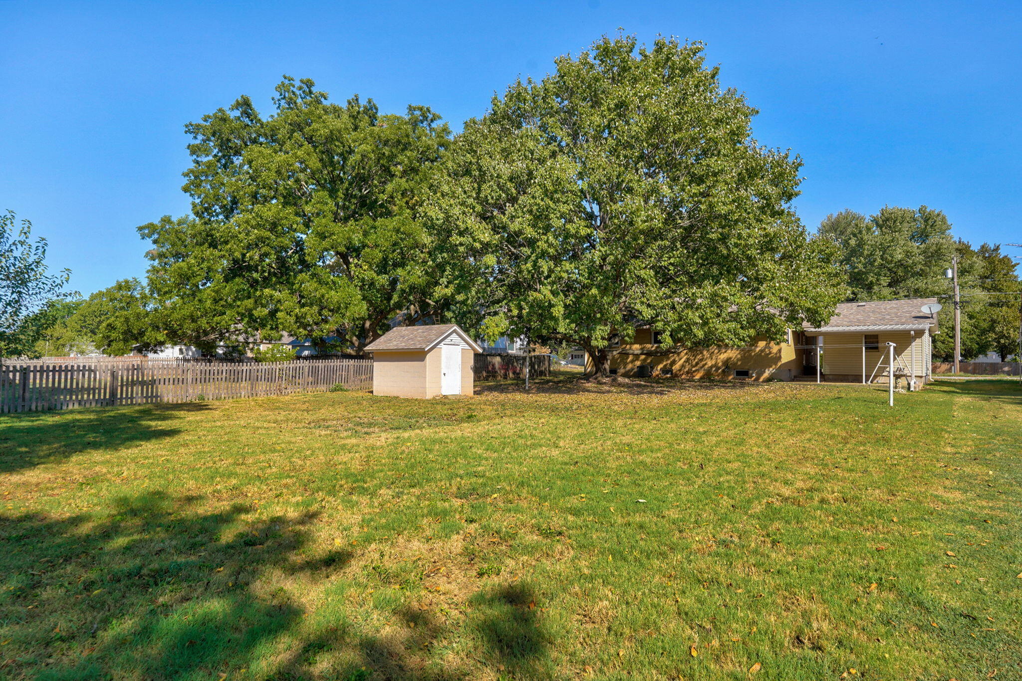 106 West Thurman Avenue Property Photo 28