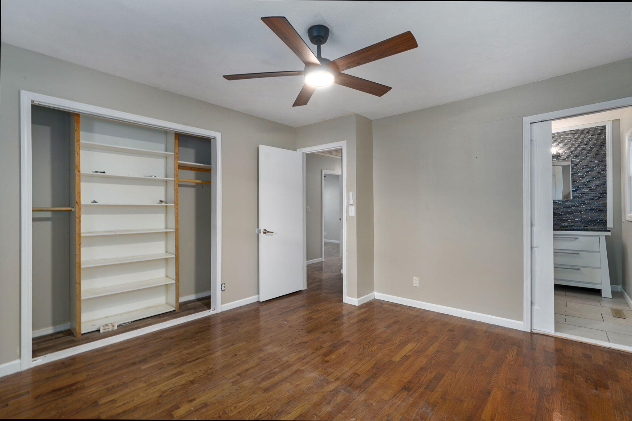 1533 East Broadmoor Street Property Photo 7