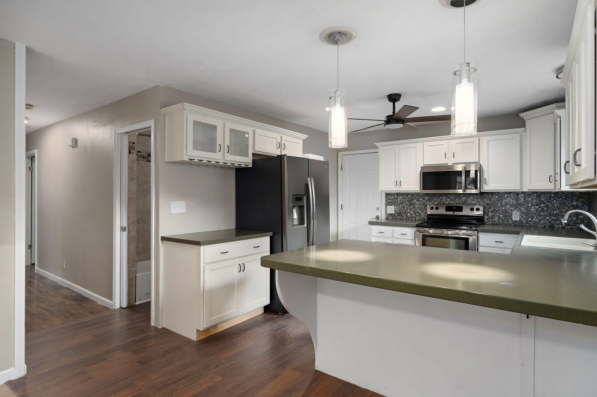 1533 East Broadmoor Street Property Photo 15