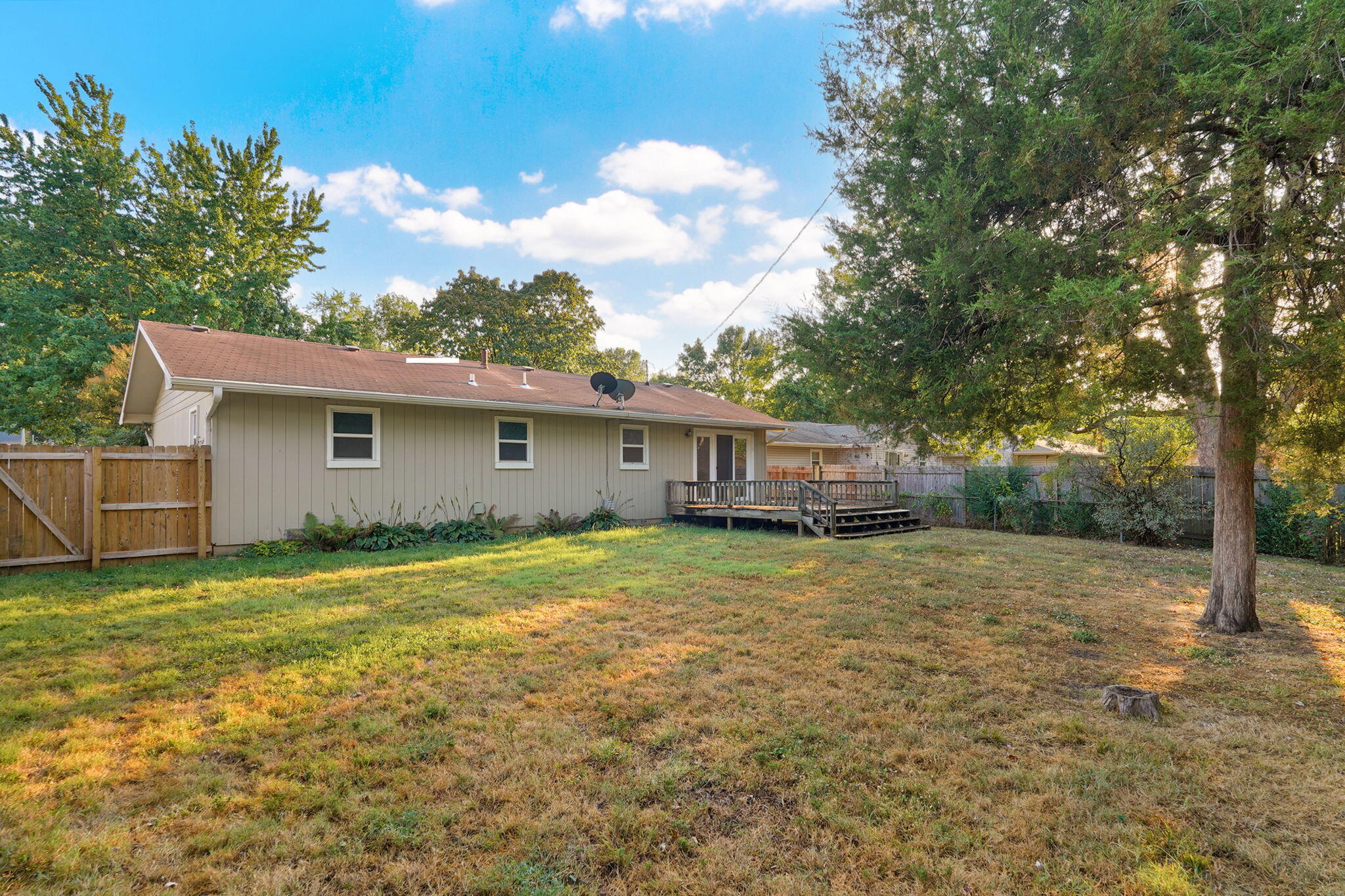 1533 East Broadmoor Street Property Photo 26
