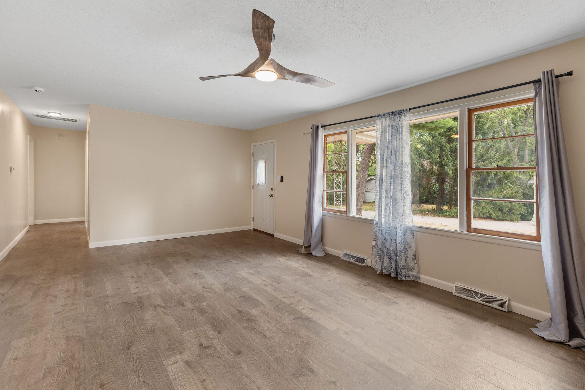 3429 South Franklin Avenue Property Photo 5