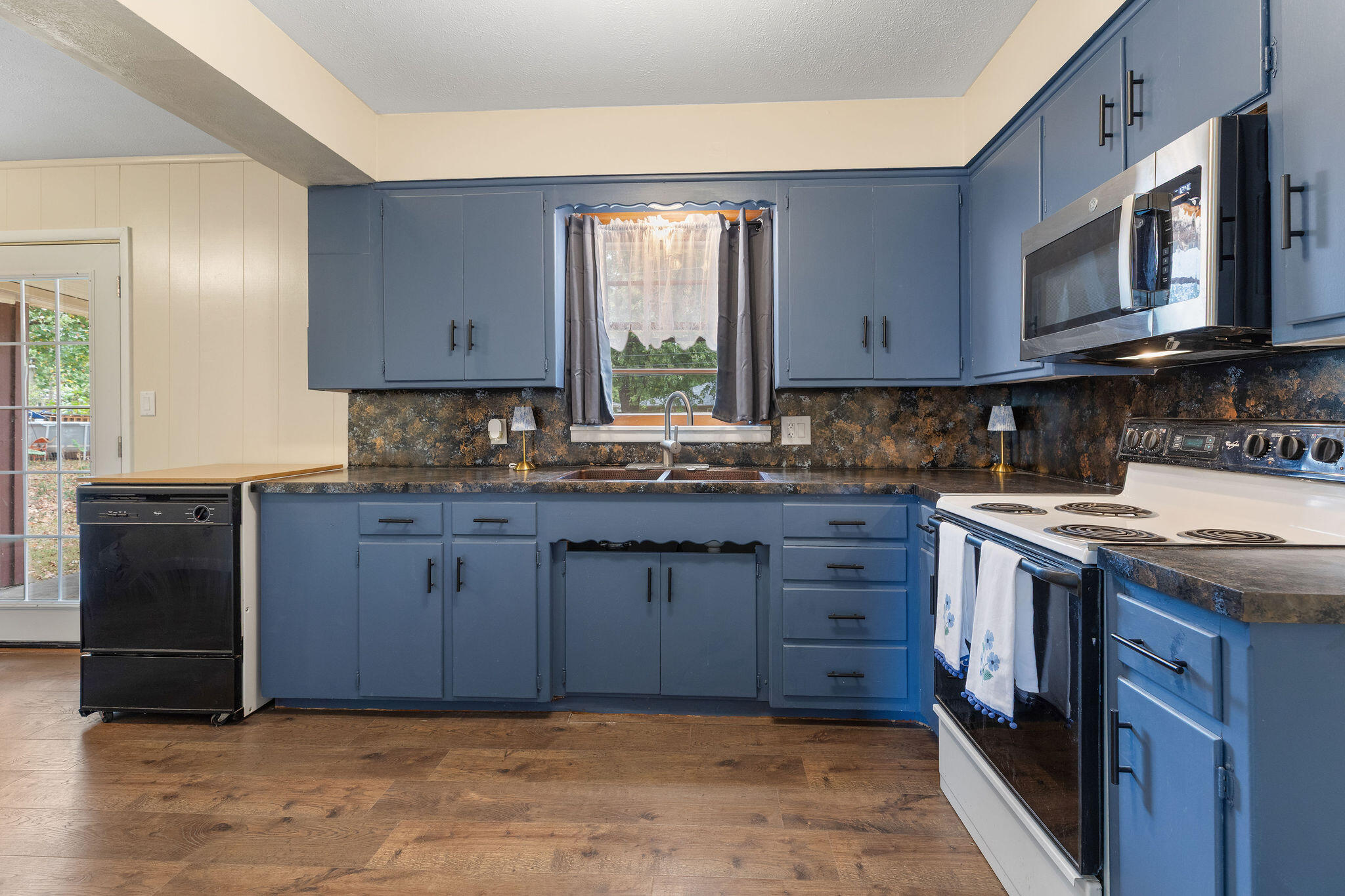 3429 South Franklin Avenue Property Photo 6