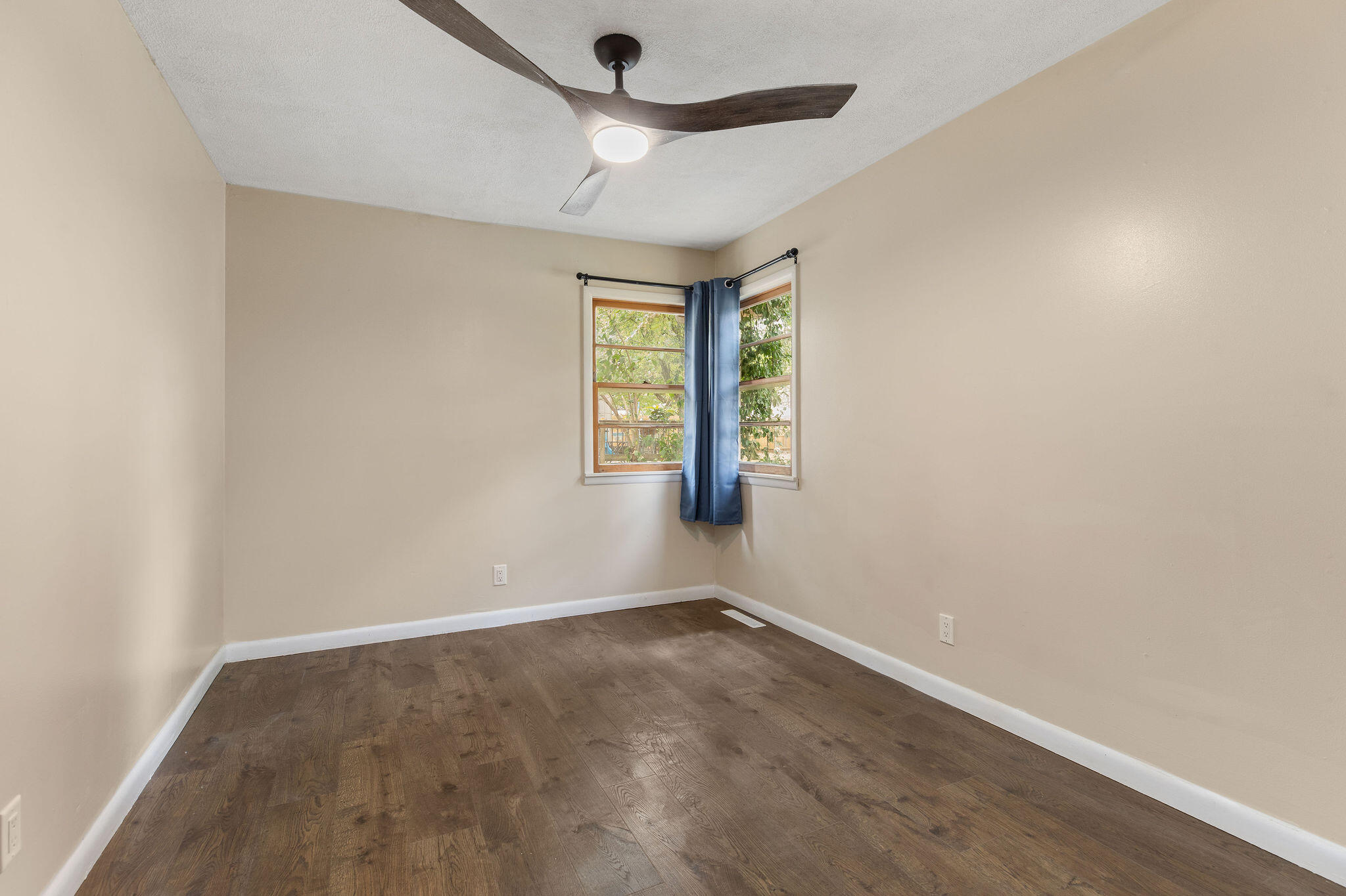 3429 South Franklin Avenue Property Photo 9