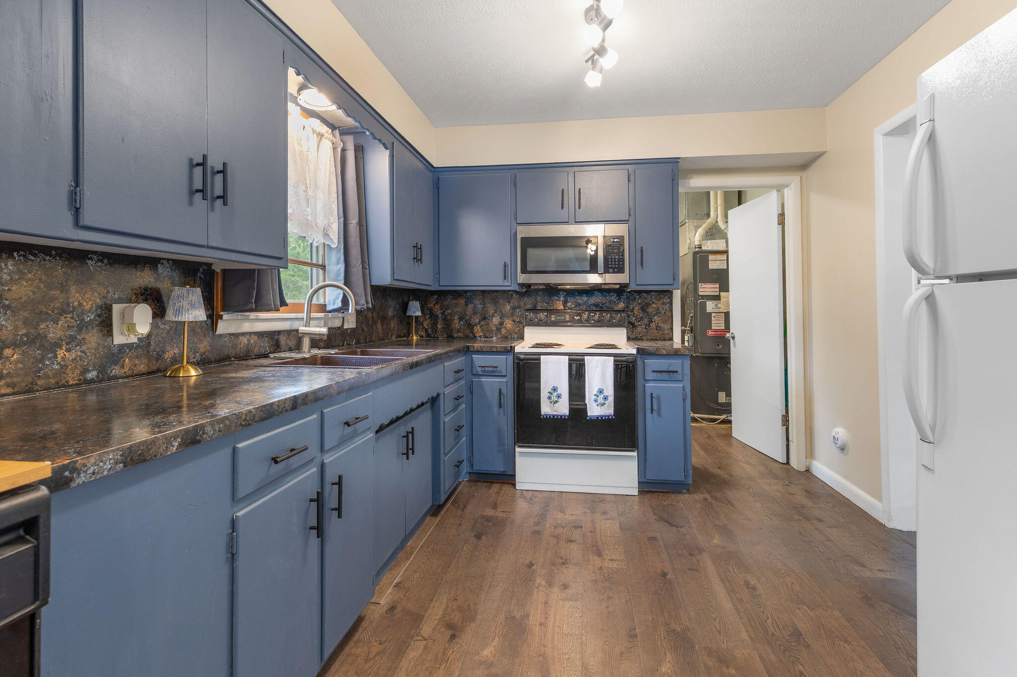 3429 South Franklin Avenue Property Photo 11
