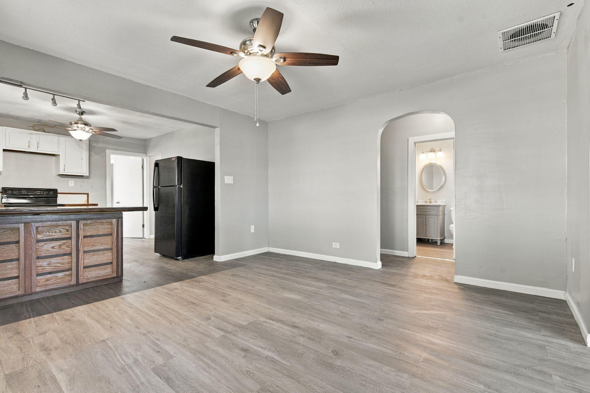 625 Oneil Street Property Photo 7