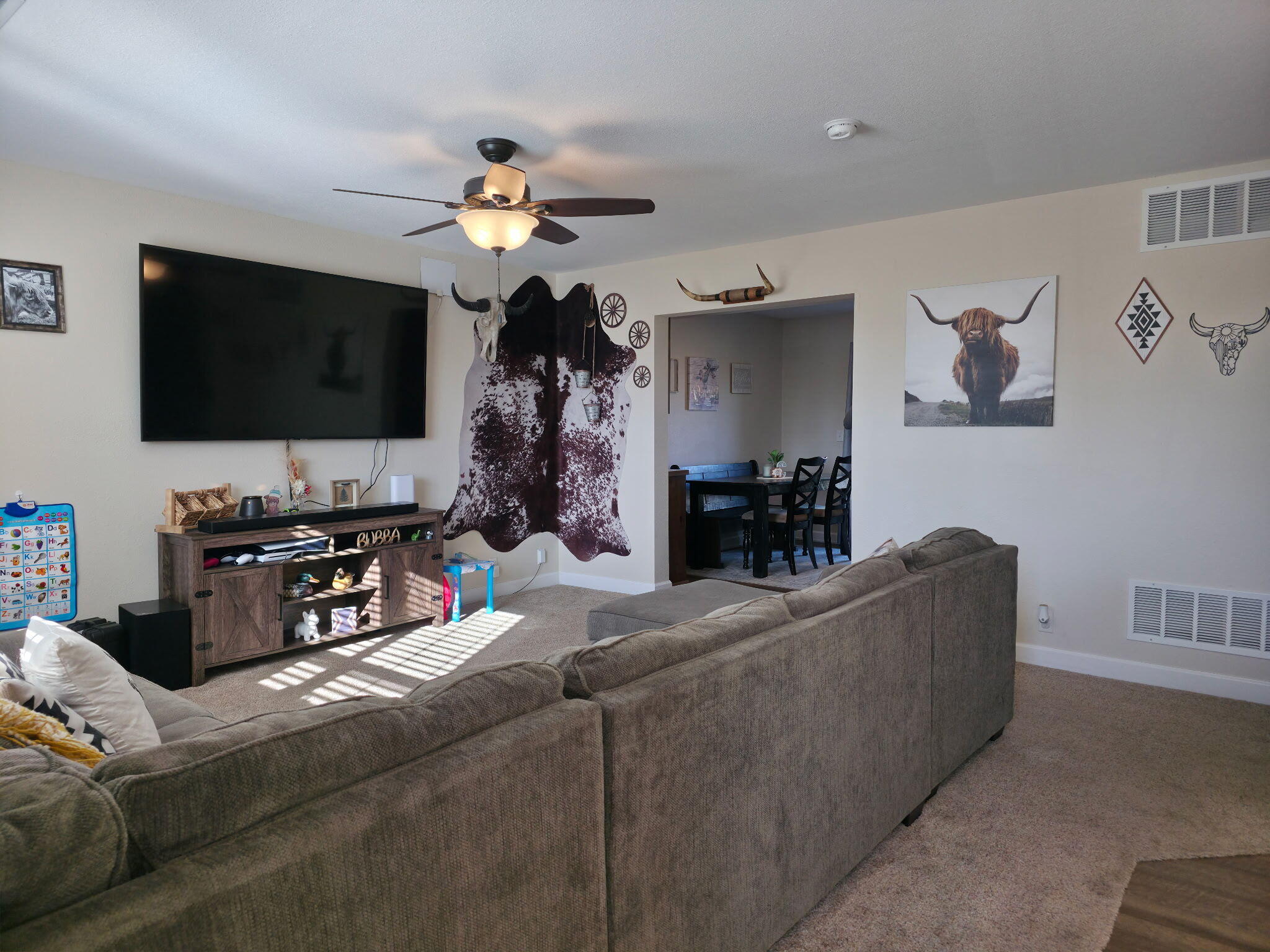 105 West Craig Street Property Photo 5