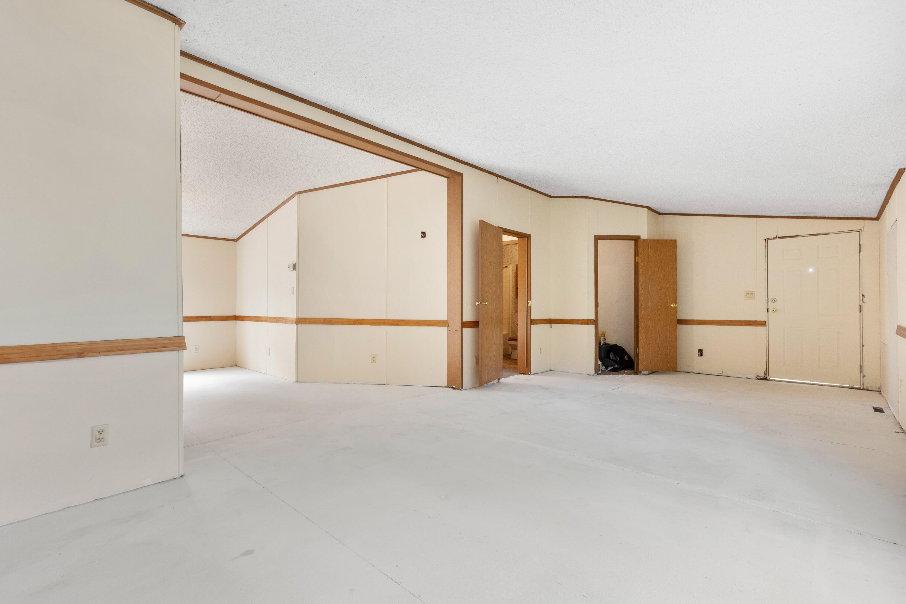 126 Sunny Lane Property Photo 3