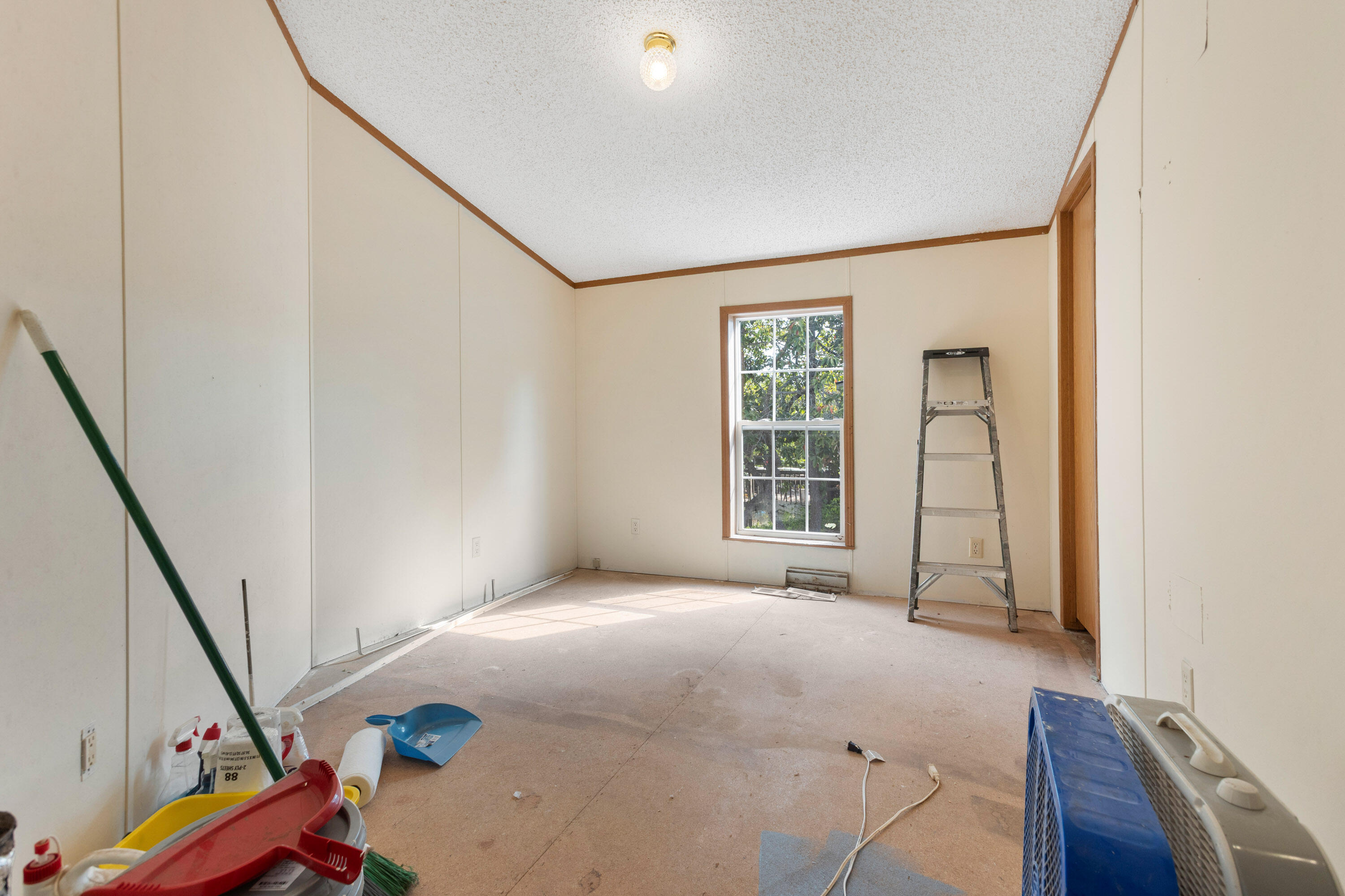 126 Sunny Lane Property Photo 5