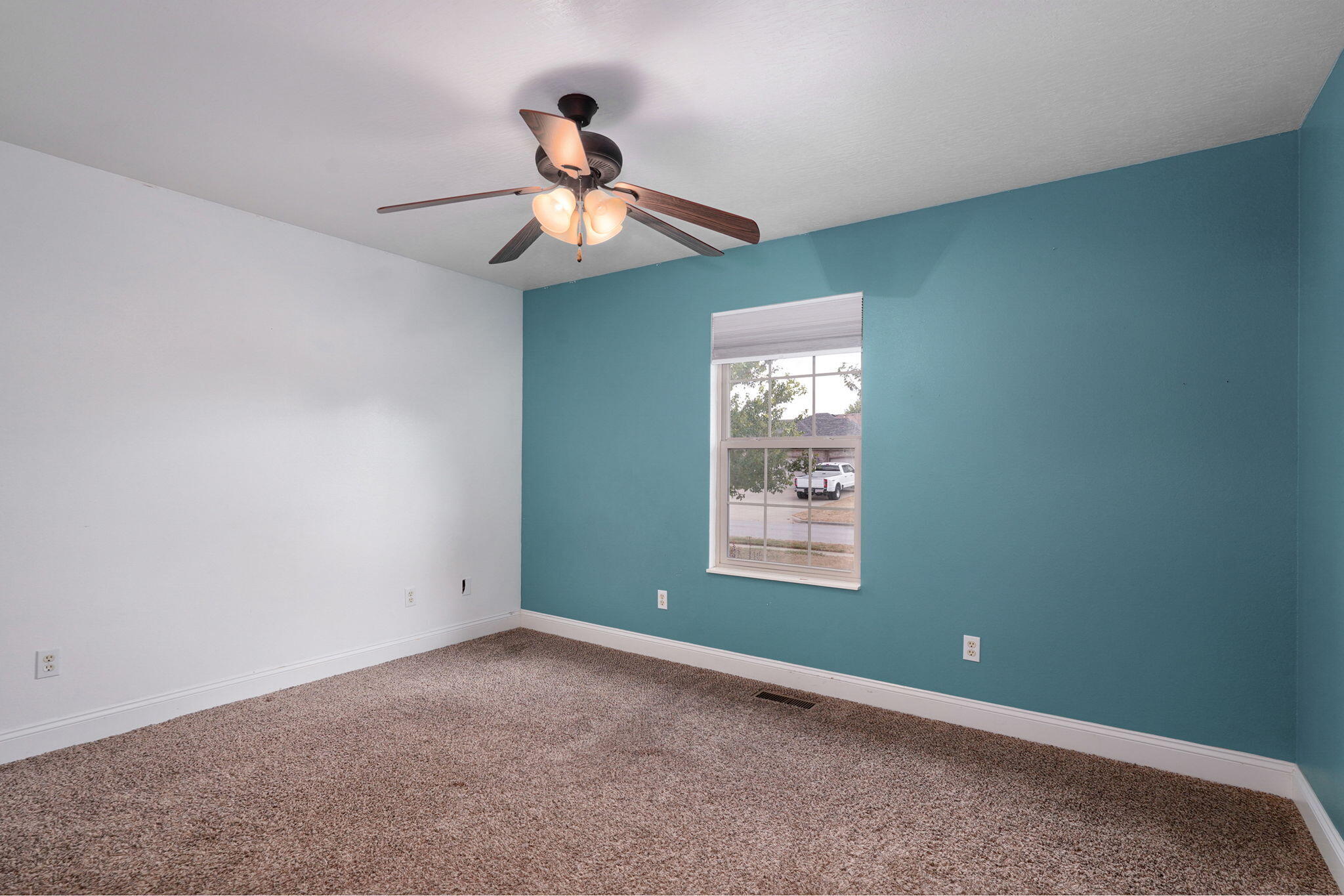 1140 South Erika Avenue Property Photo 21