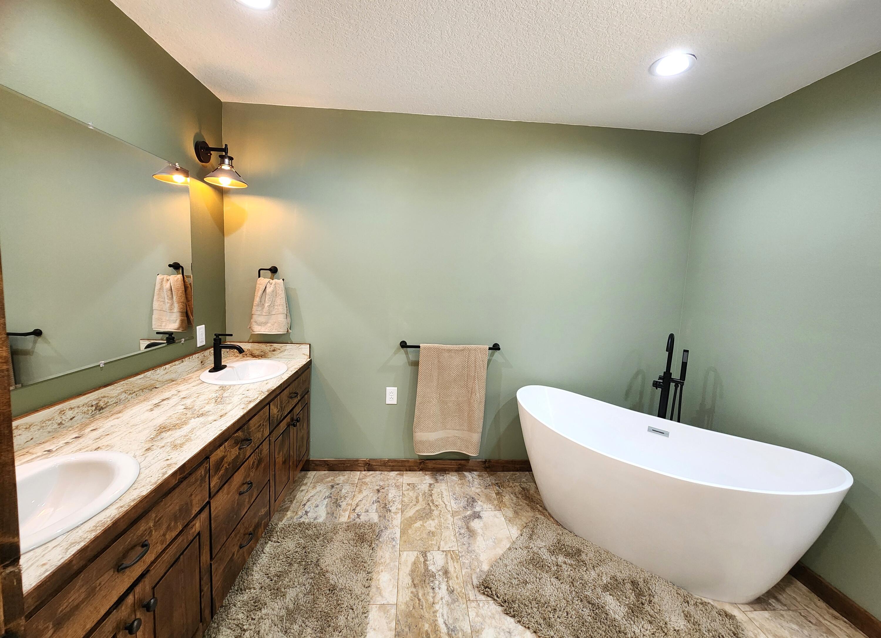 8836 County Road 70 Property Photo 6