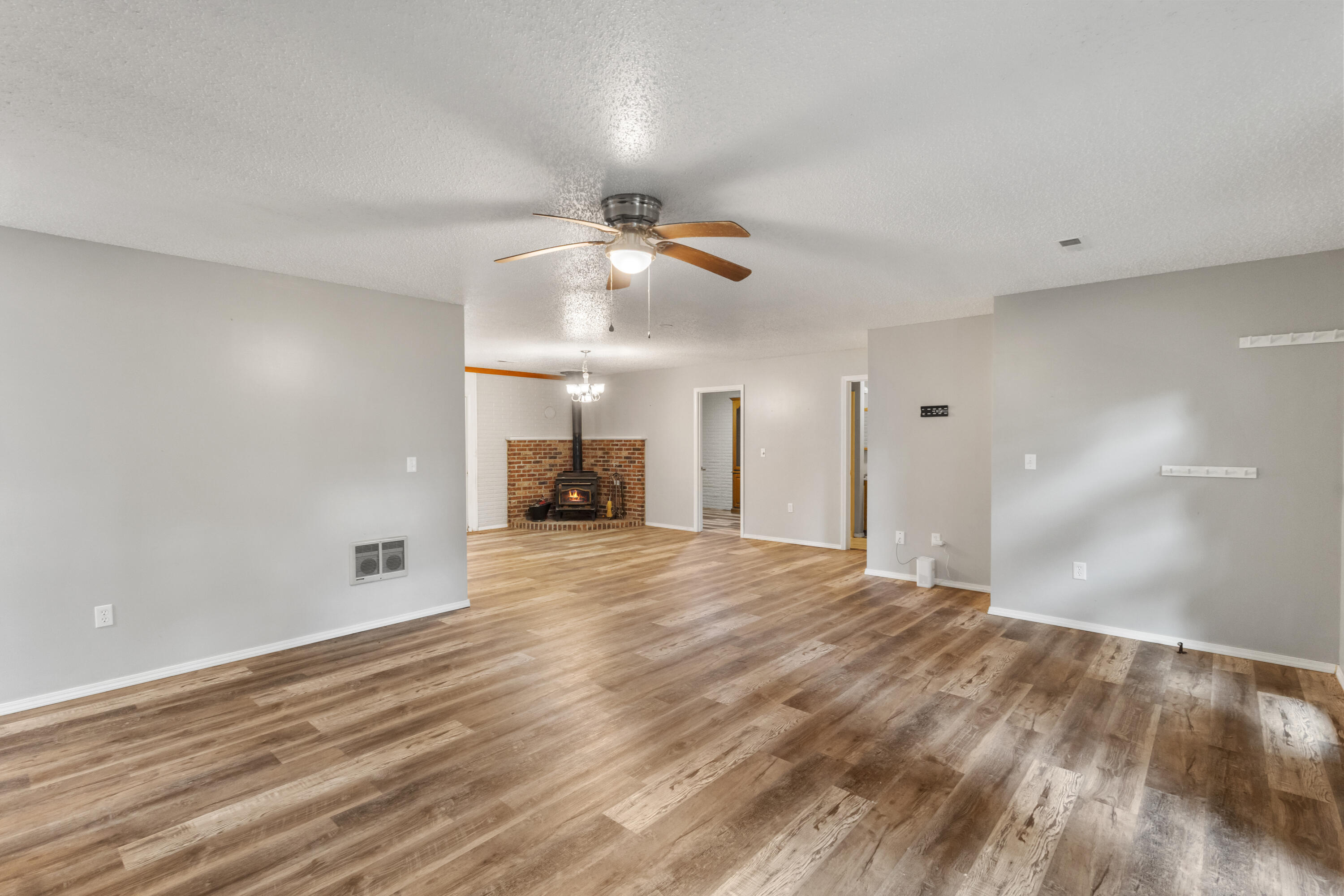 1605 Chappell Drive Property Photo 7