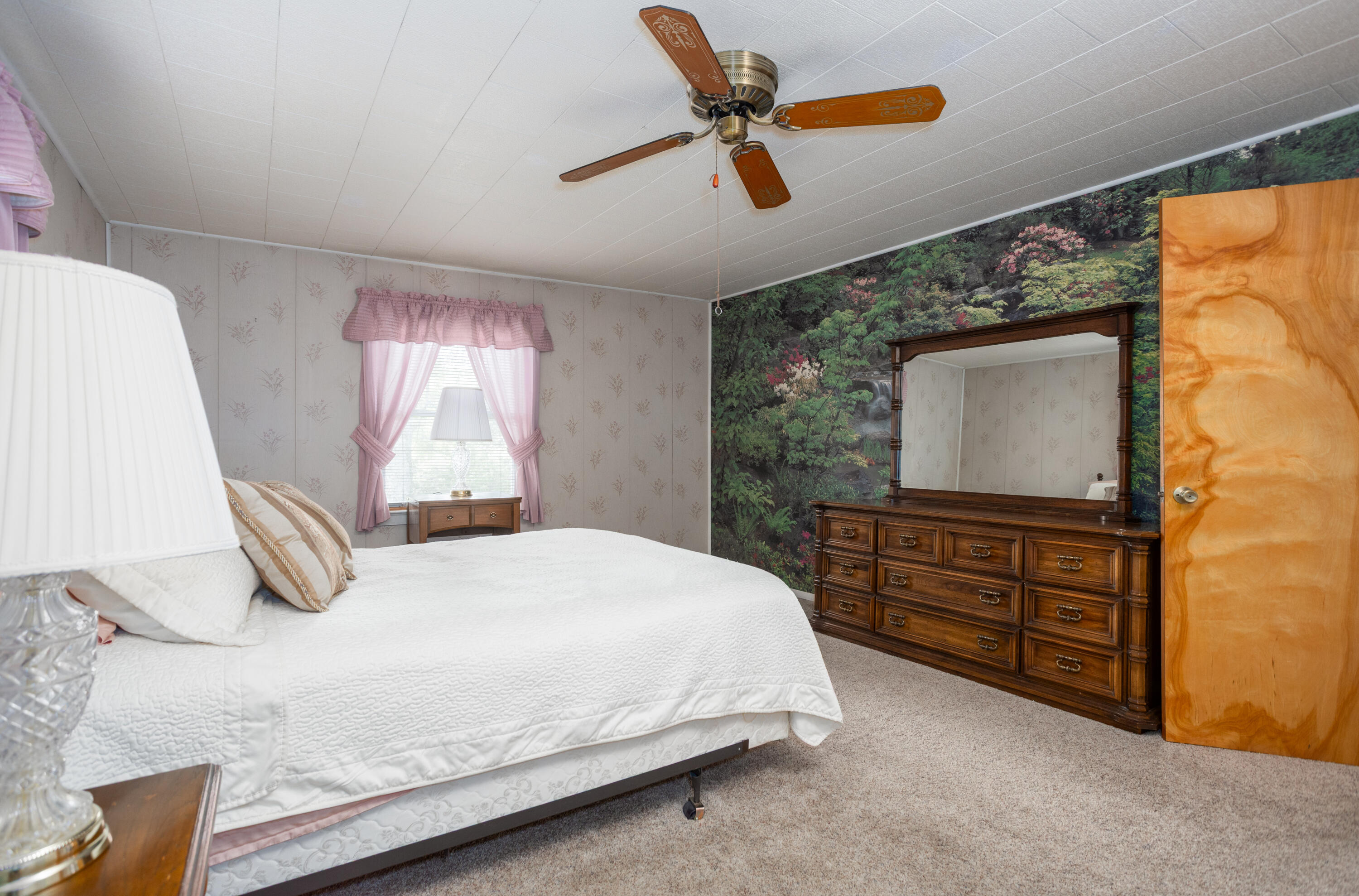 1043 South Aid Avenue Property Photo 17
