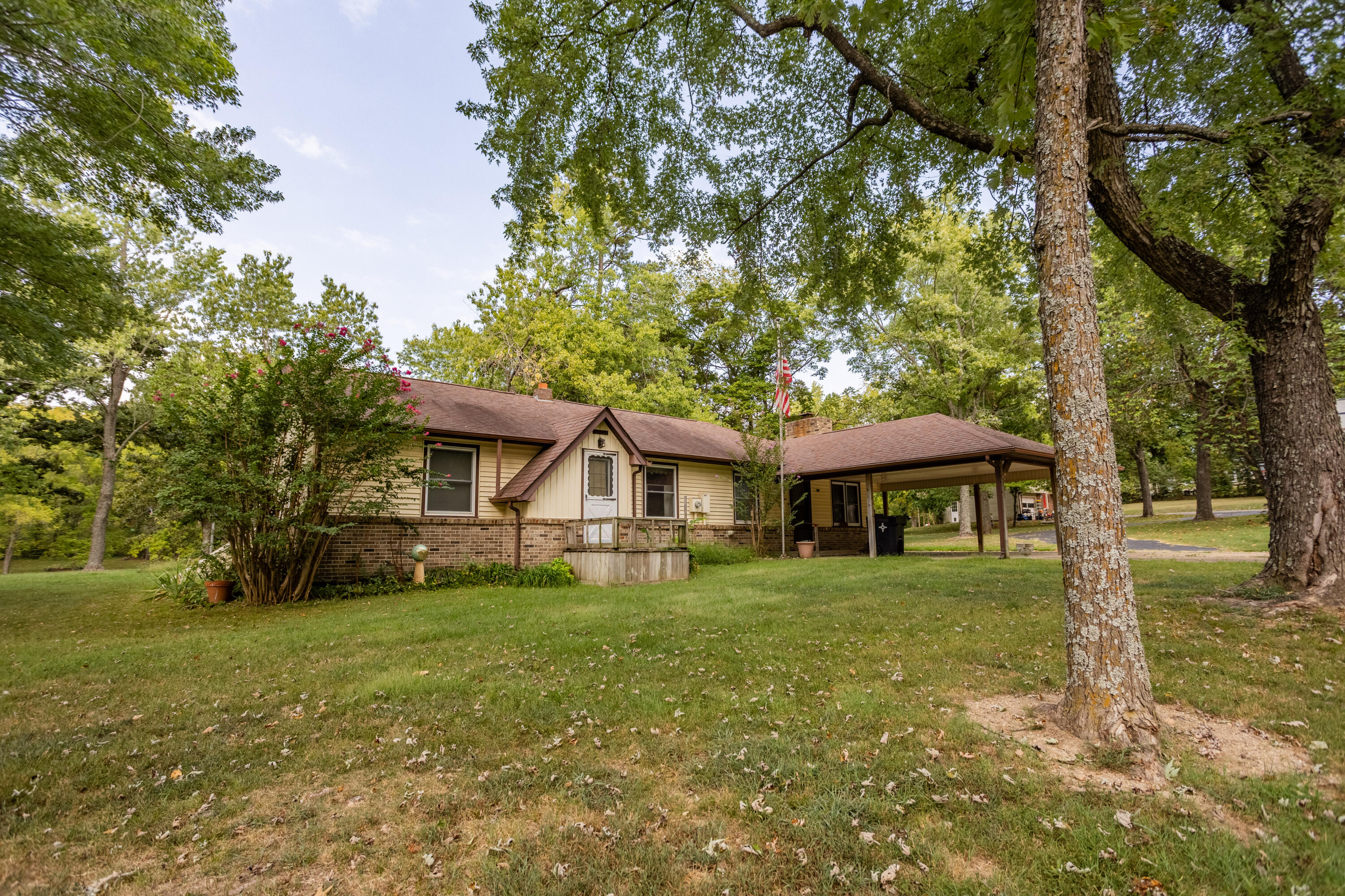 1043 South Aid Avenue Property Photo 31