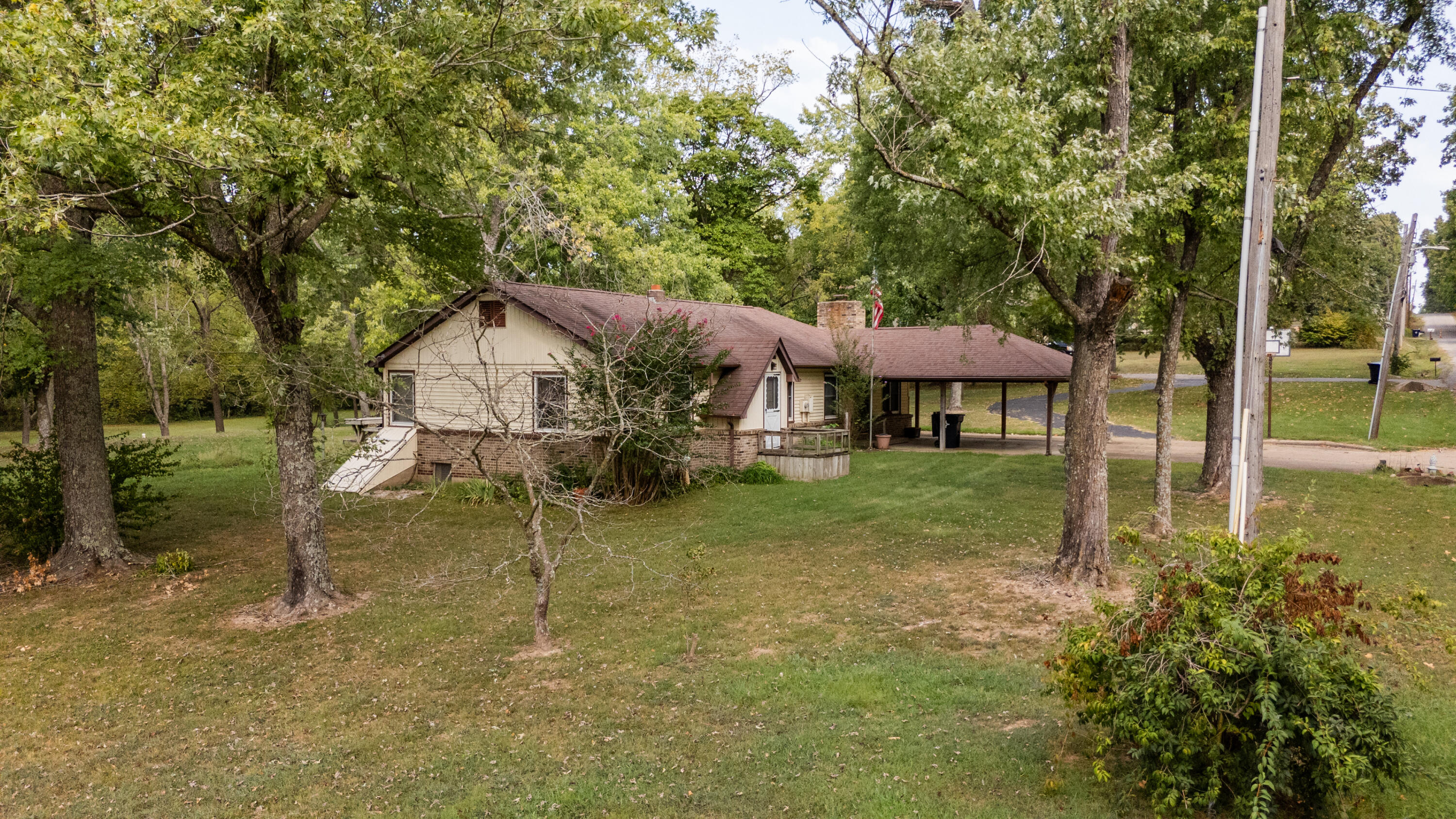 1043 South Aid Avenue Property Photo 49