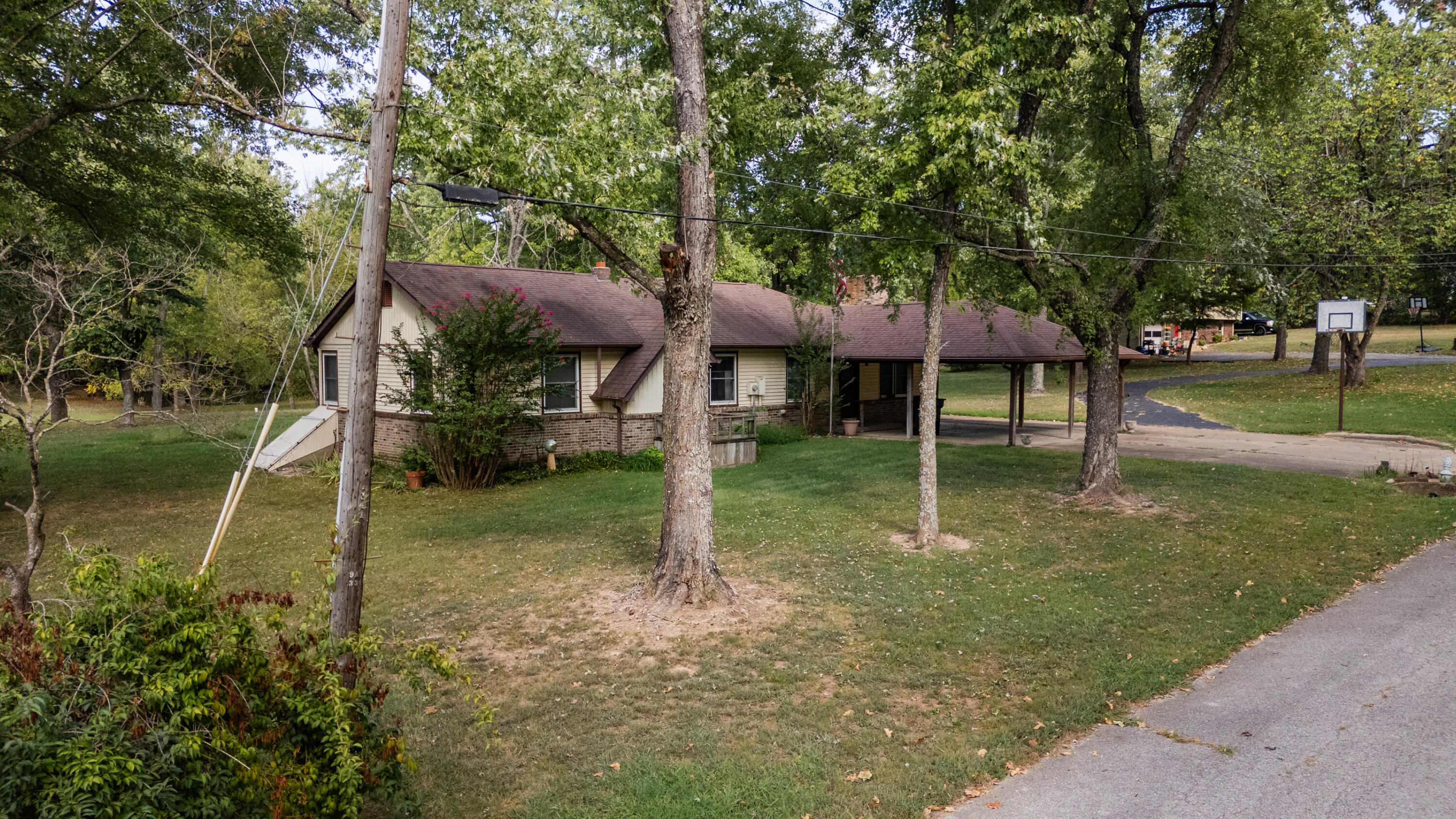 1043 South Aid Avenue Property Photo 50