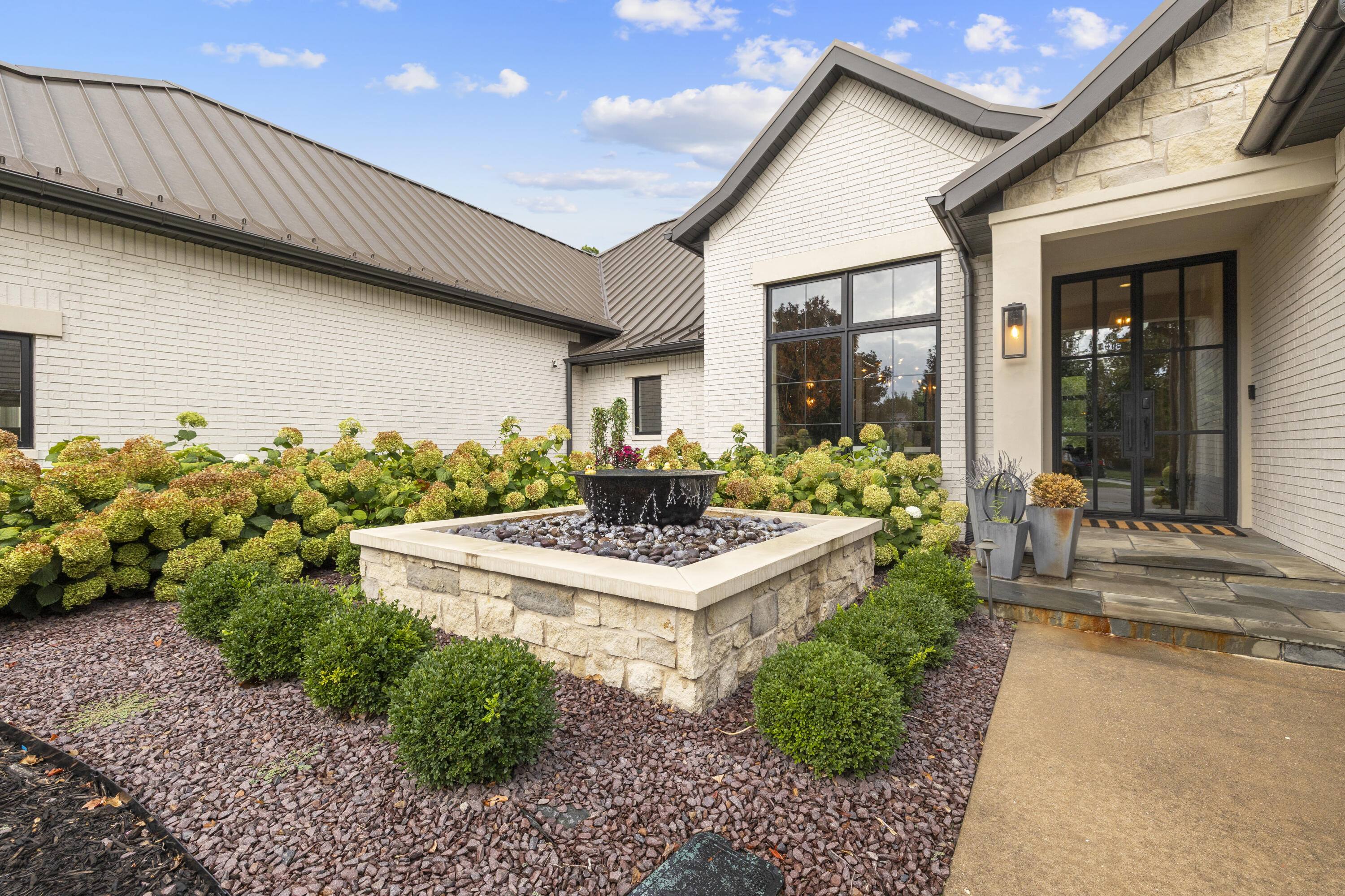 5273 South Applecross Way Property Photo 3