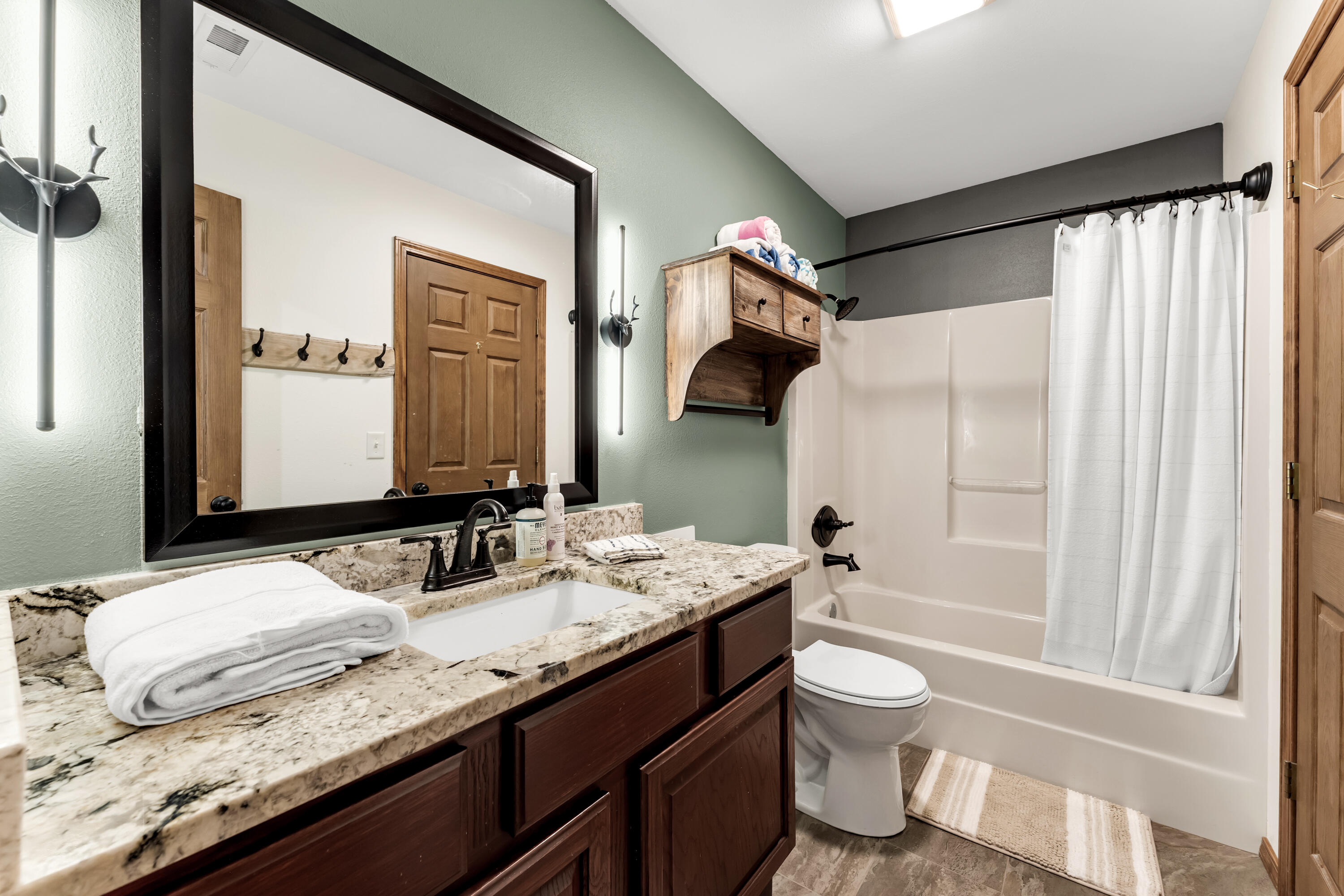 160 Village Trail 10 Property Photo 25