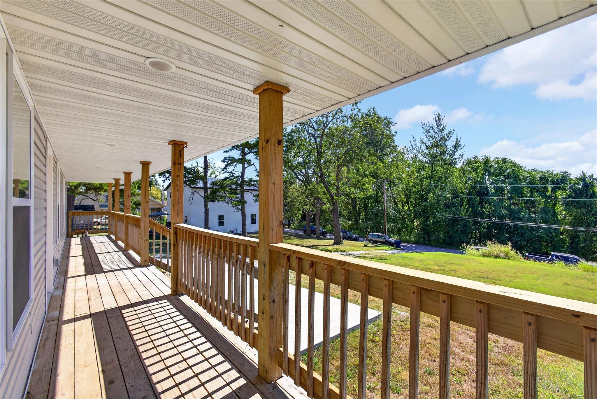 307 South Nettleton Avenue Property Photo 6