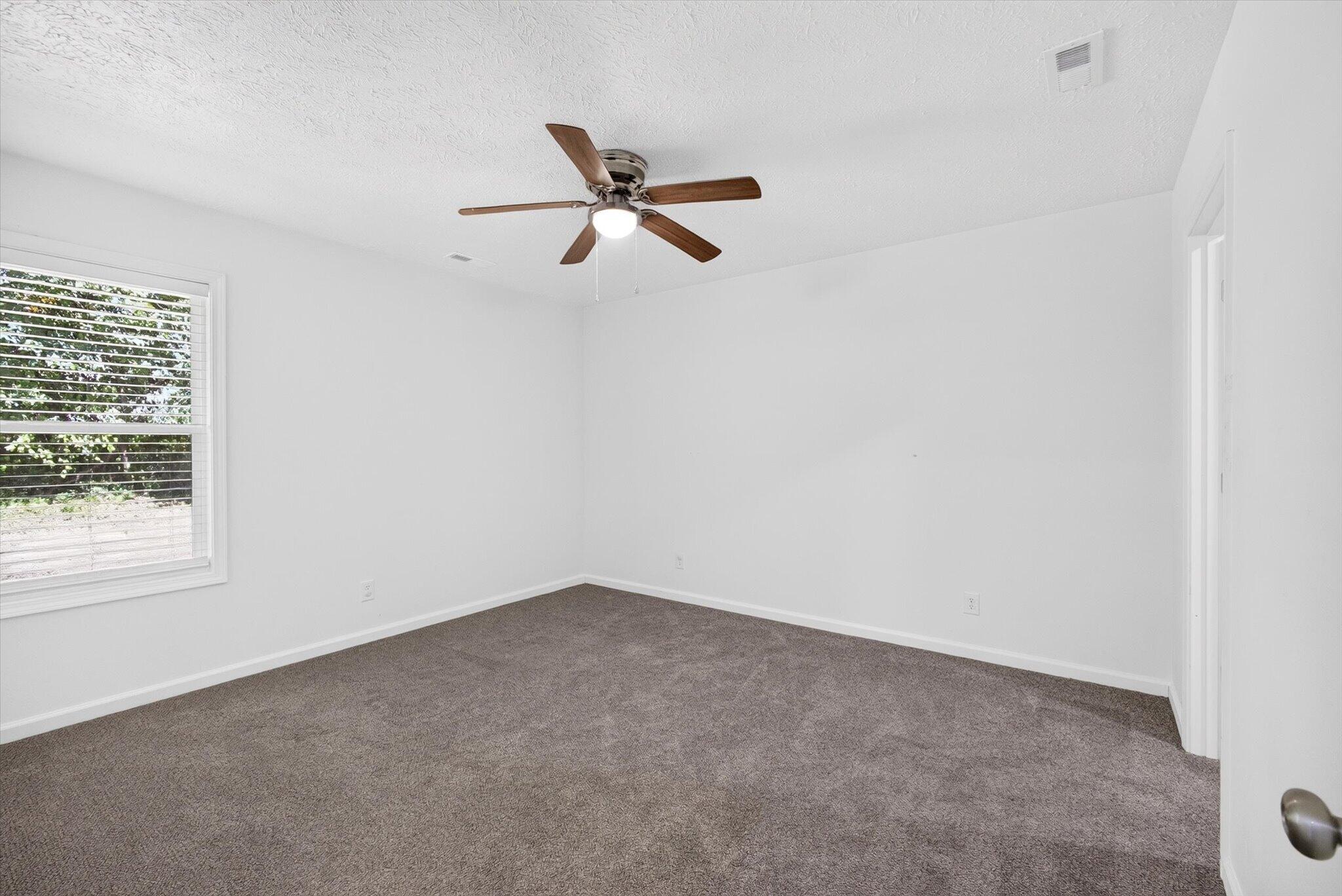 307 South Nettleton Avenue Property Photo 14