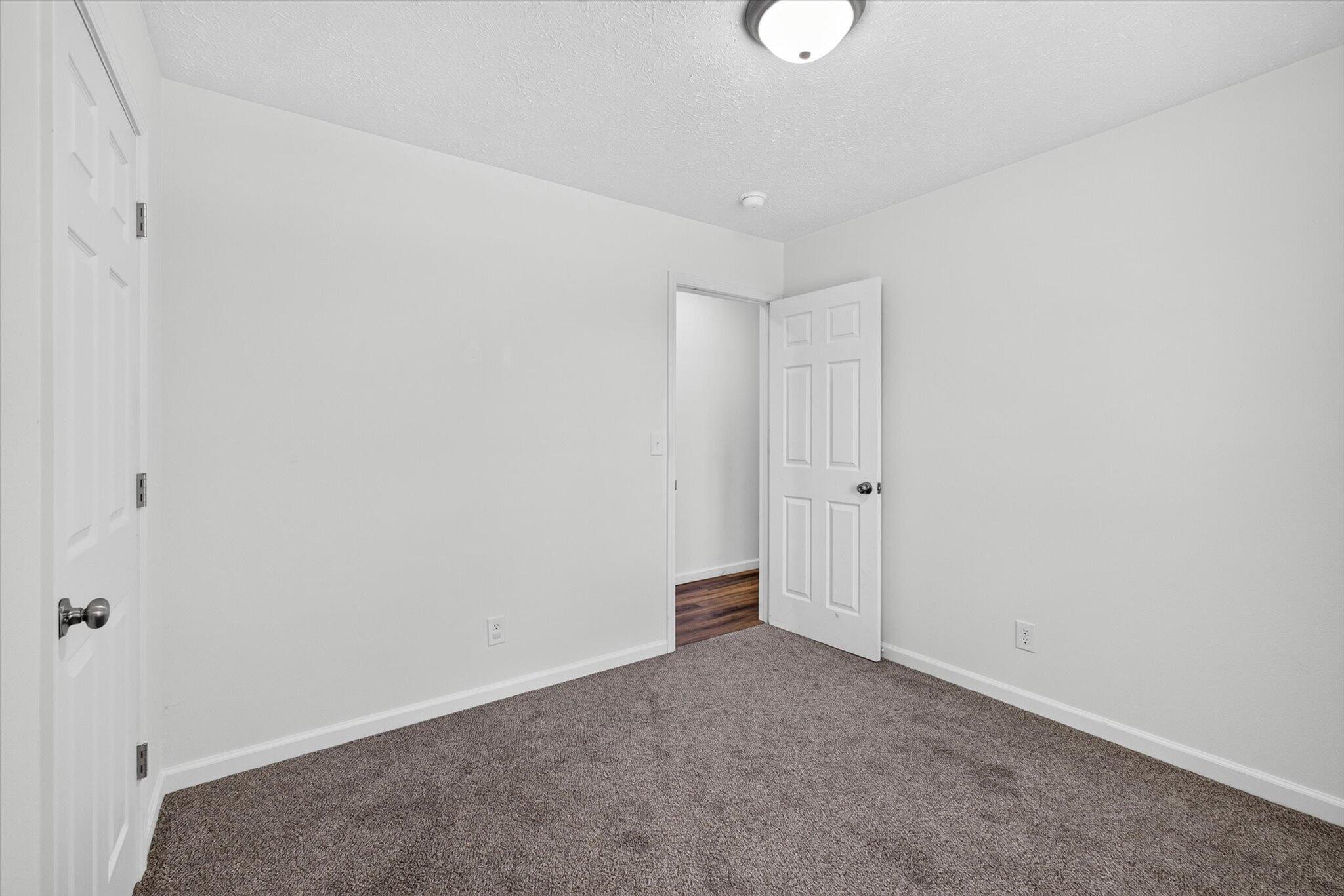 307 South Nettleton Avenue Property Photo 18
