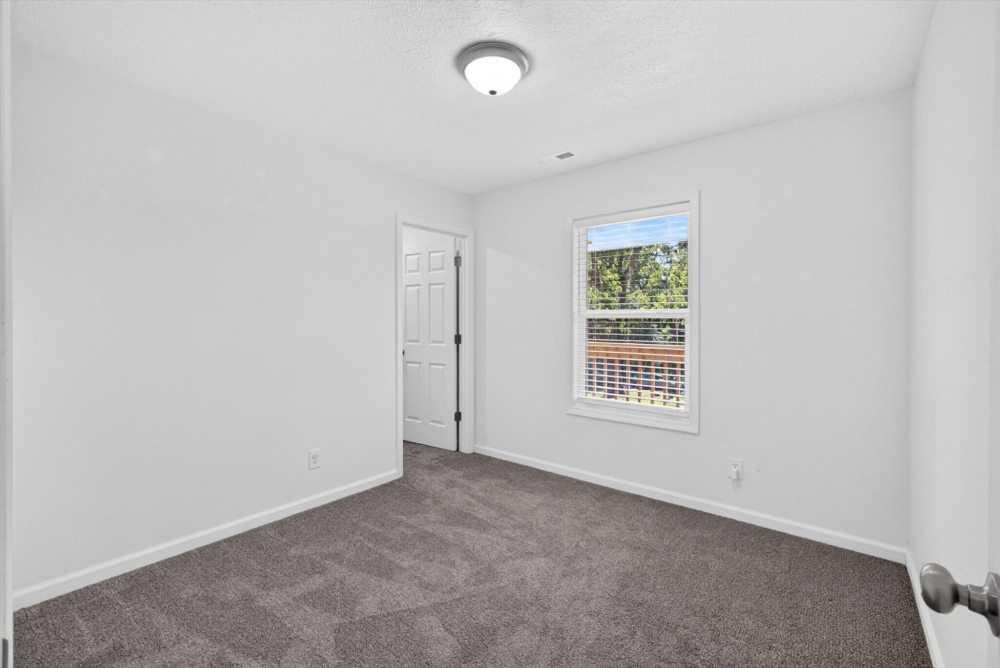 307 South Nettleton Avenue Property Photo 20