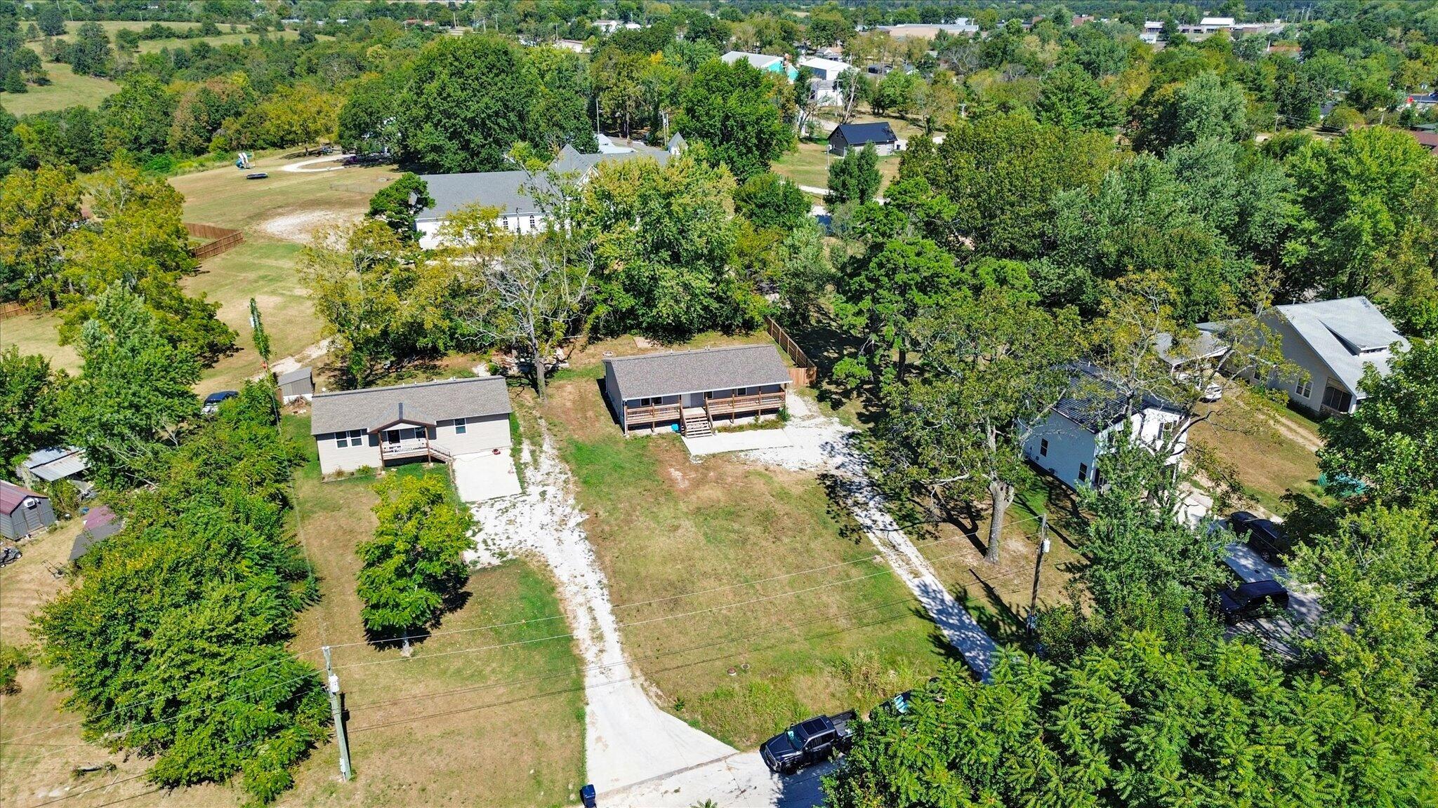307 South Nettleton Avenue Property Photo 28
