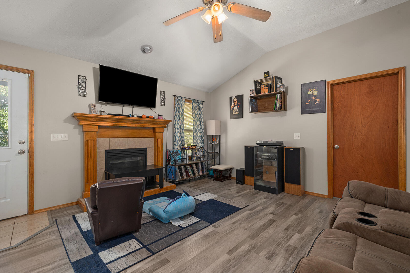 3253 East Colonial Street Property Photo 5