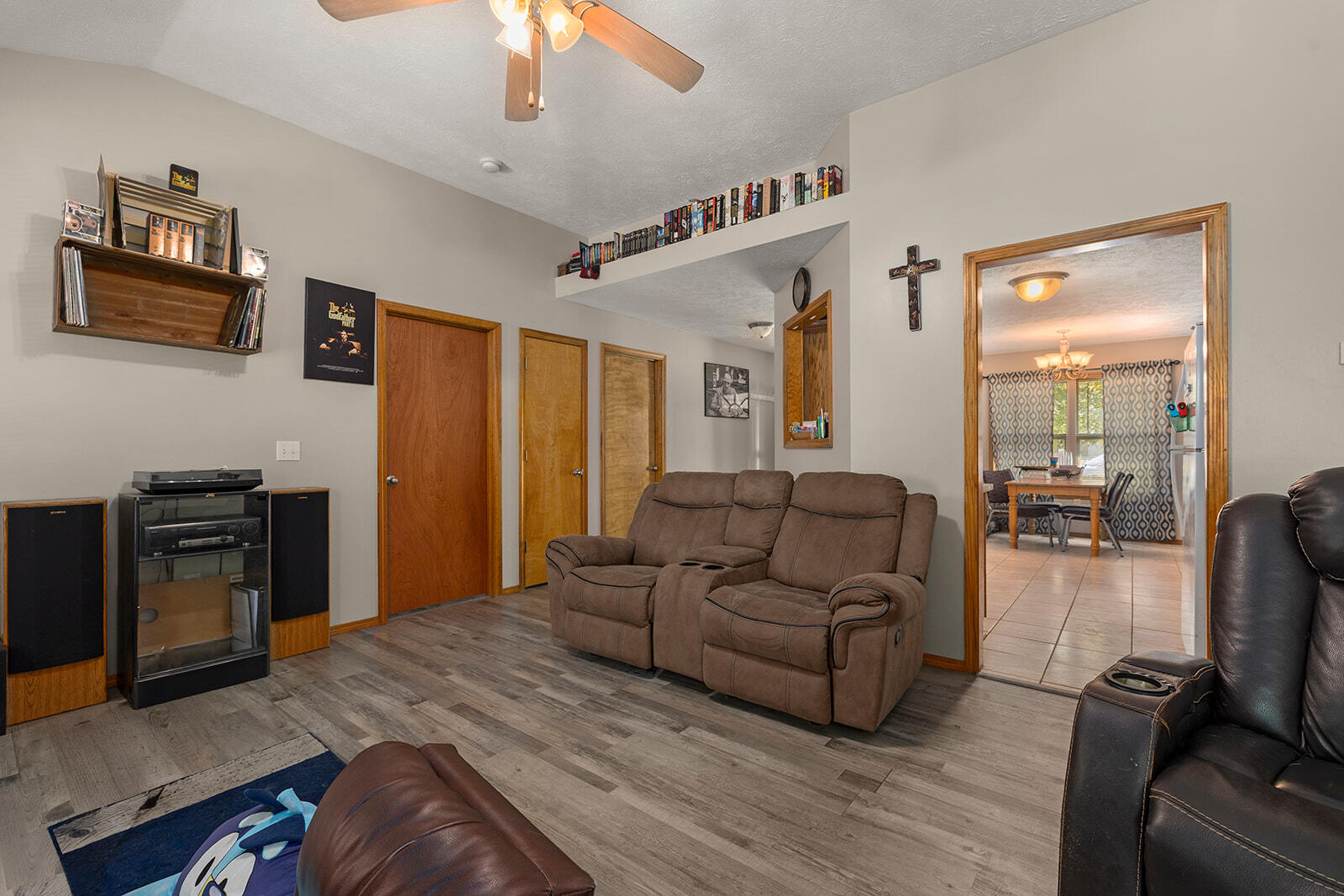 3253 East Colonial Street Property Photo 6