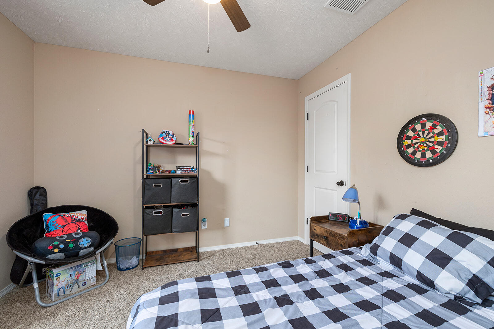 827 North Franklin Avenue Property Photo 14