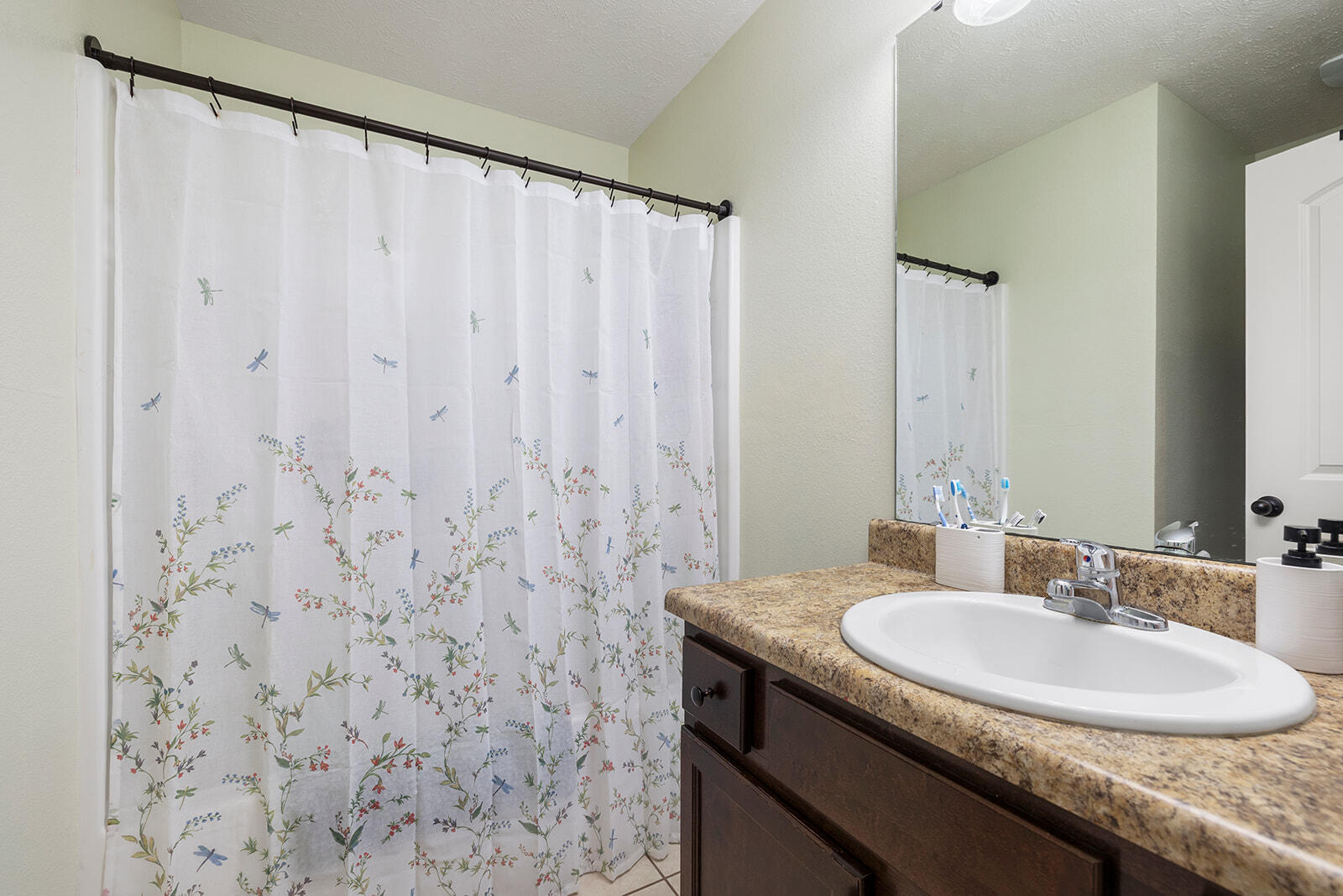 827 North Franklin Avenue Property Photo 15