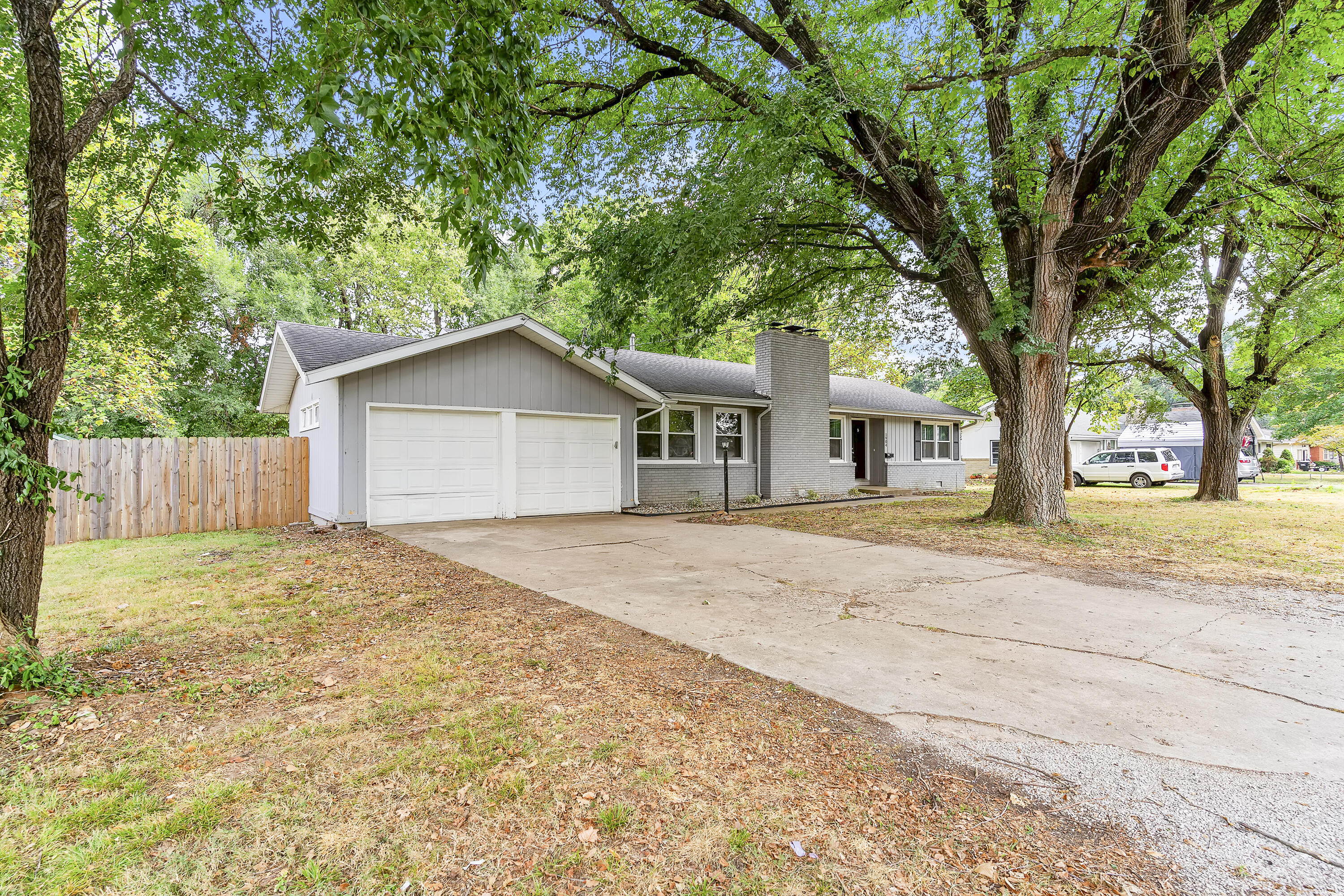 1904 South Glencrest Avenue Property Photo 2