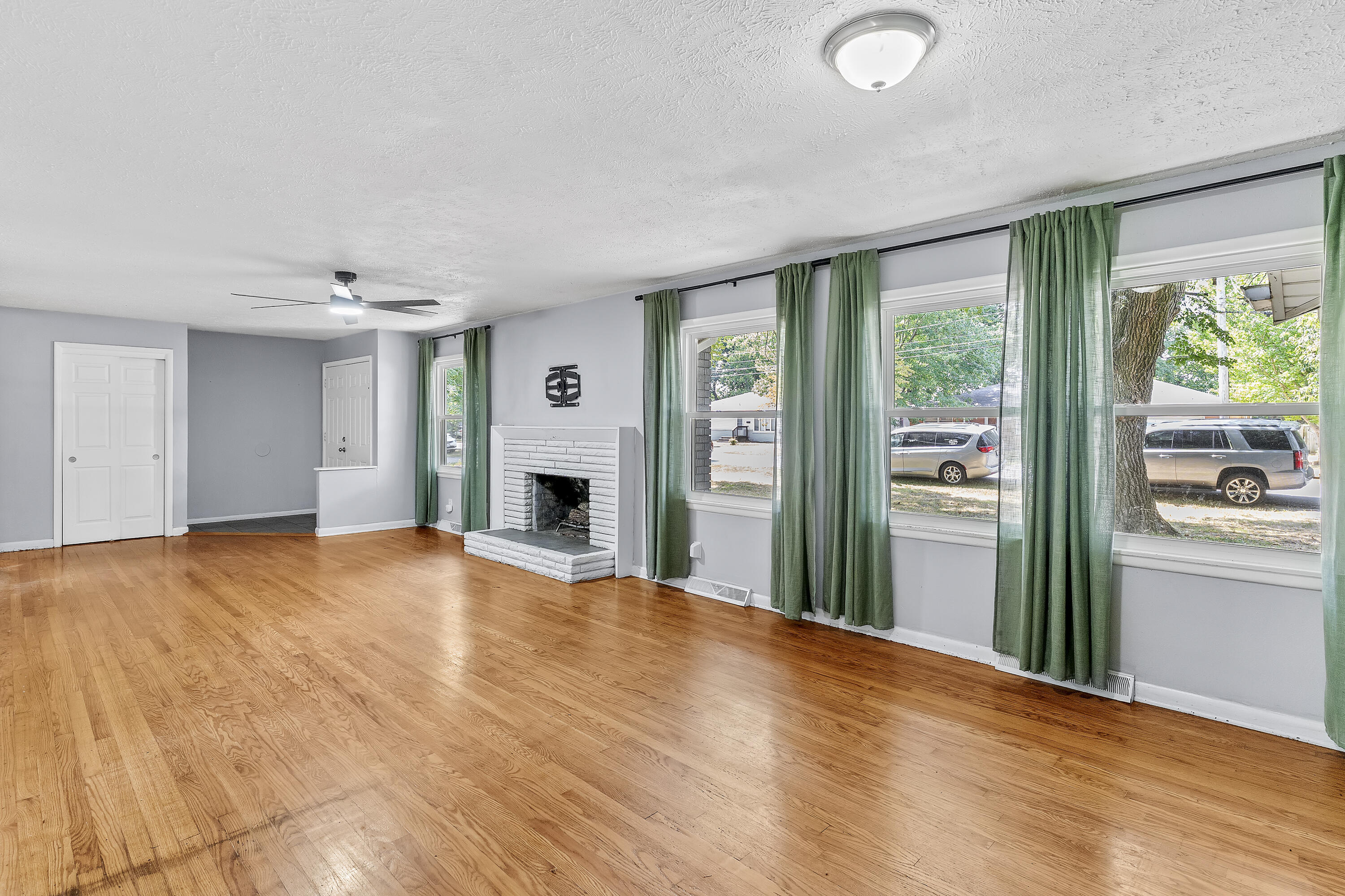 1904 South Glencrest Avenue Property Photo 5