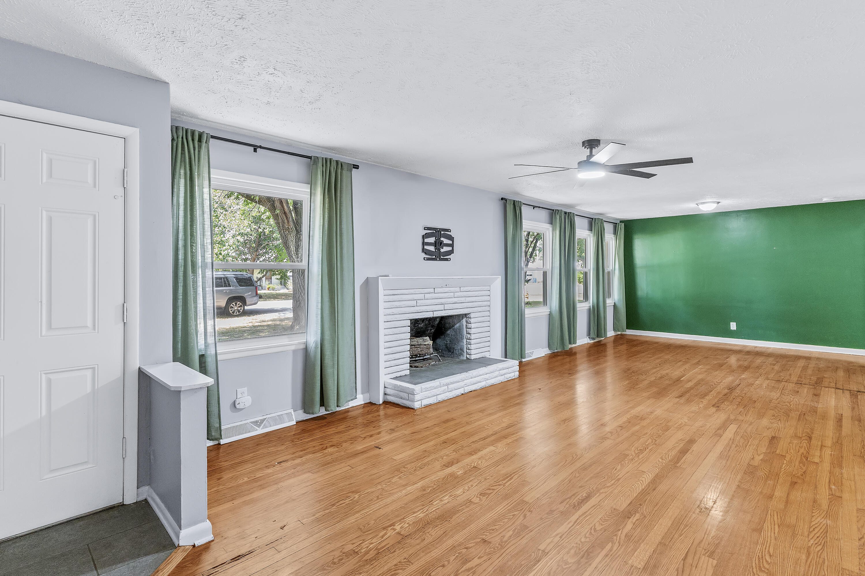 1904 South Glencrest Avenue Property Photo 6