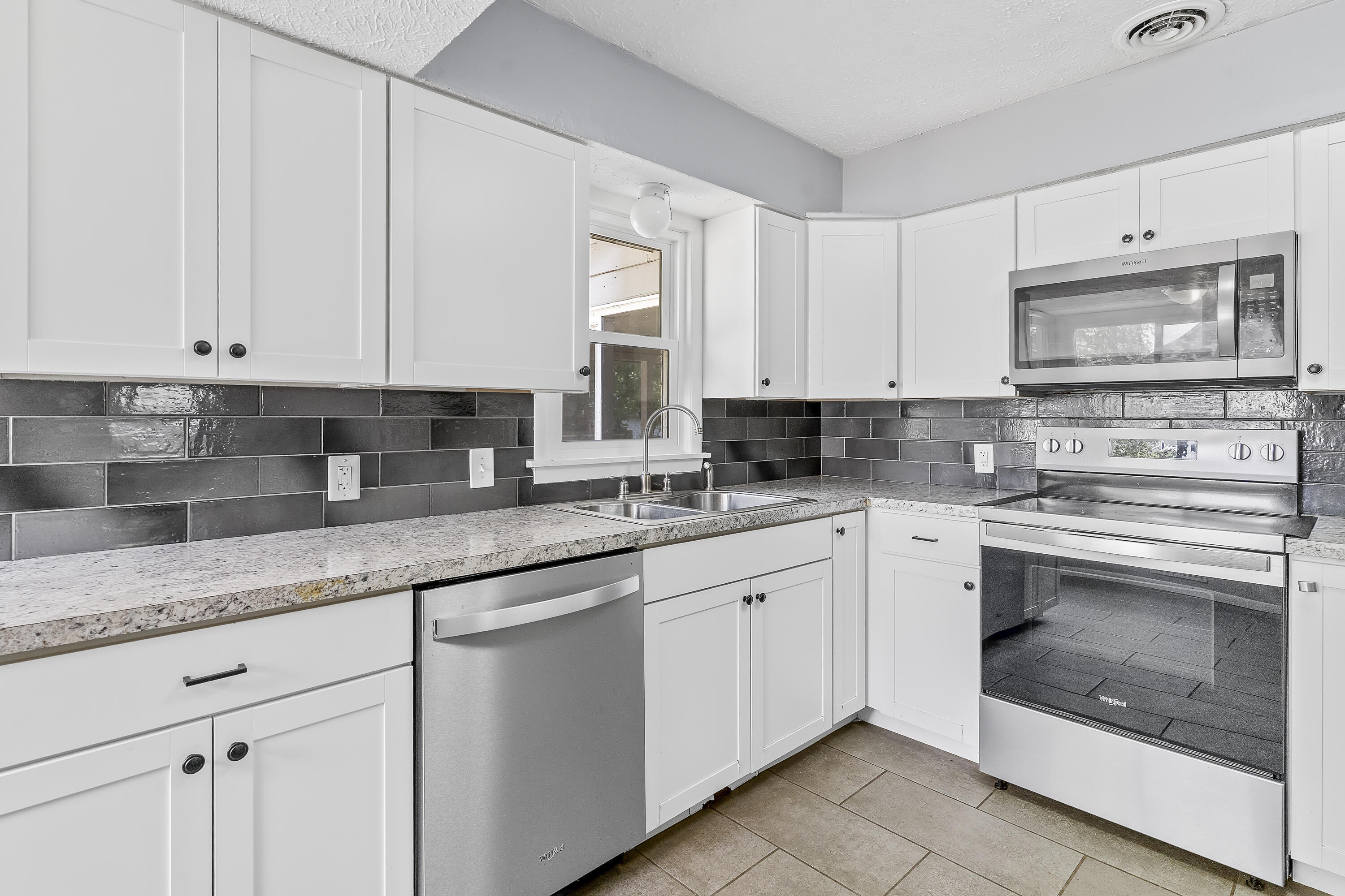 1904 South Glencrest Avenue Property Photo 10