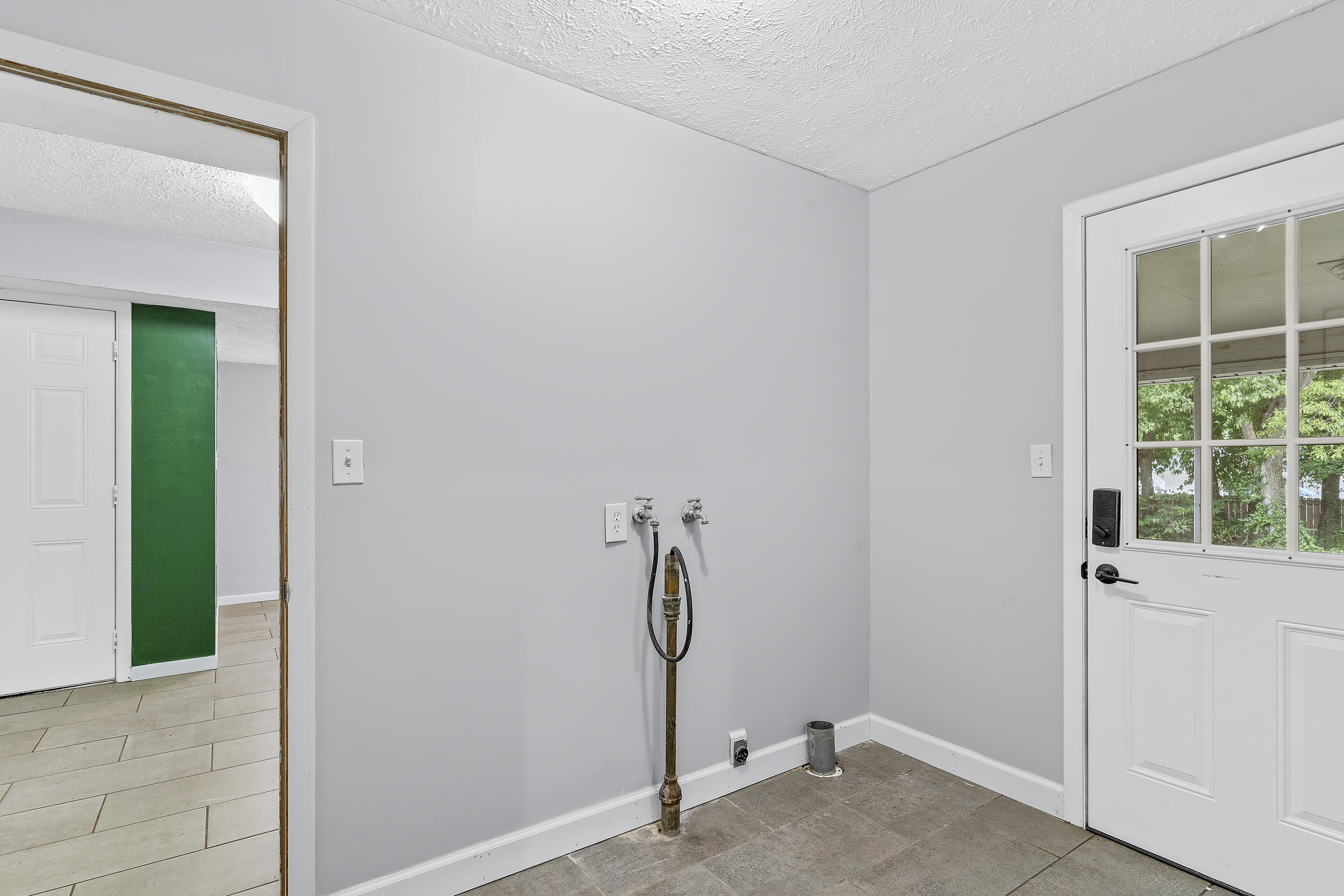 1904 South Glencrest Avenue Property Photo 15