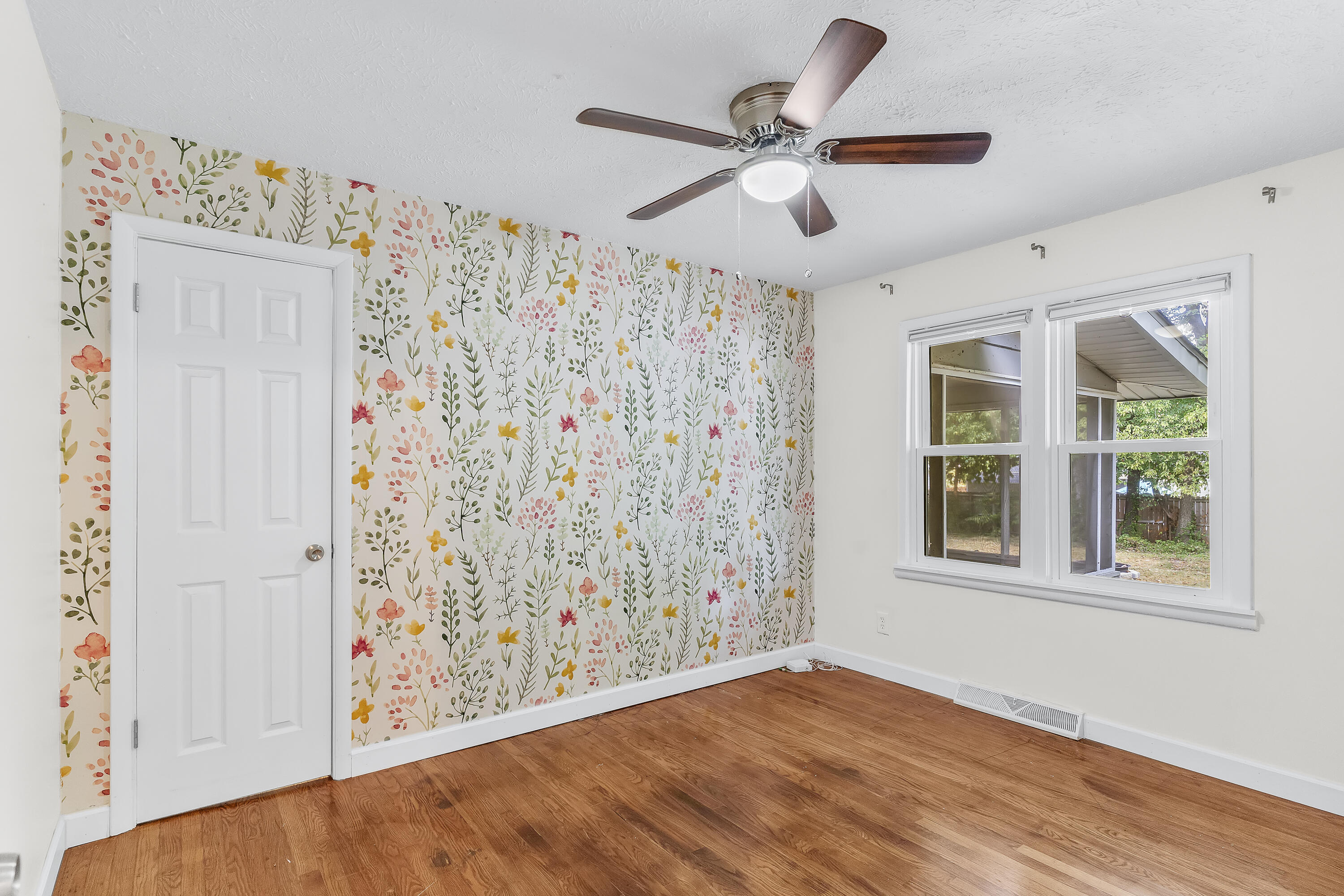 1904 South Glencrest Avenue Property Photo 23