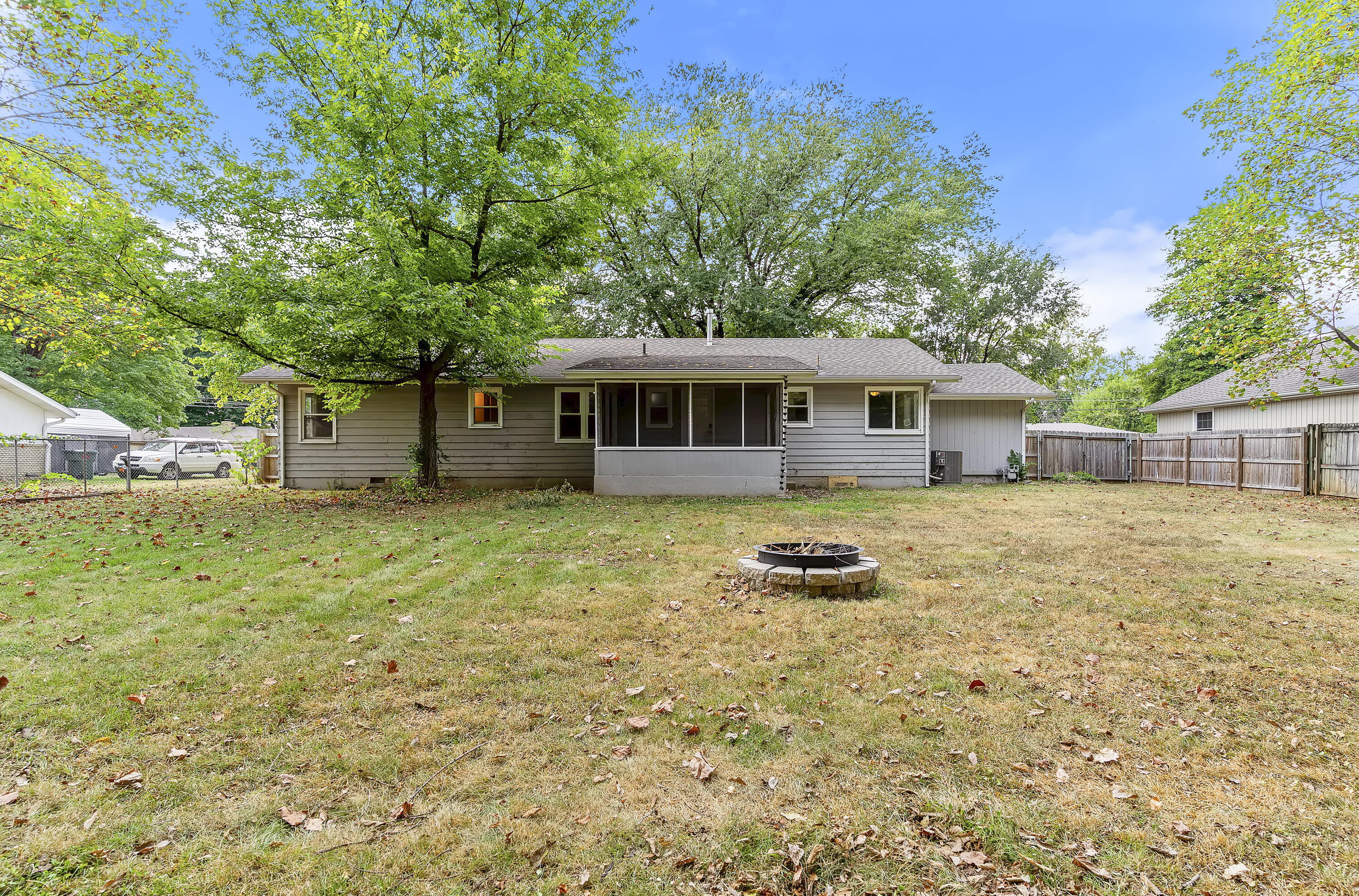 1904 South Glencrest Avenue Property Photo 28
