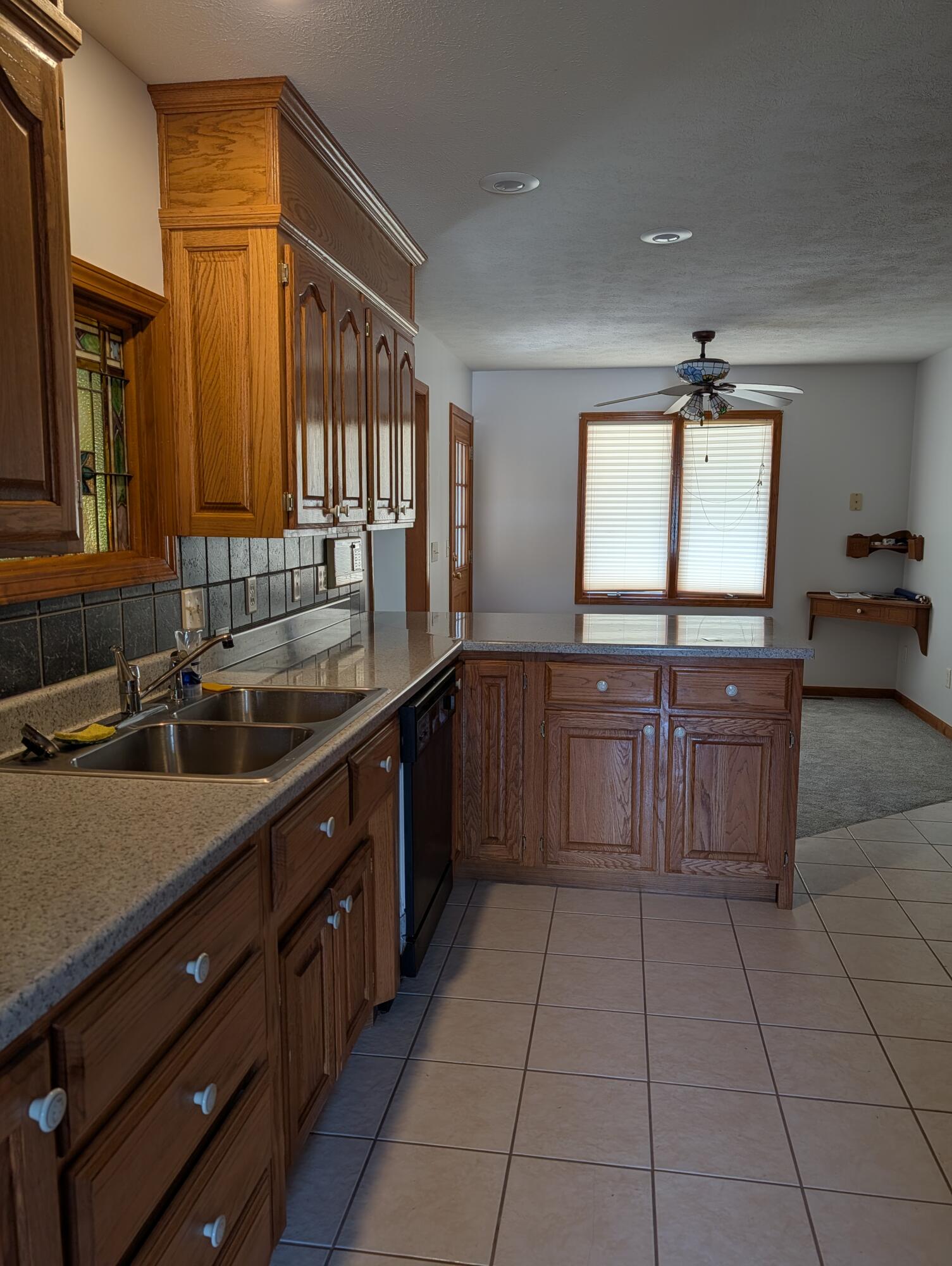 1391 South Meadow Lane Property Photo 11