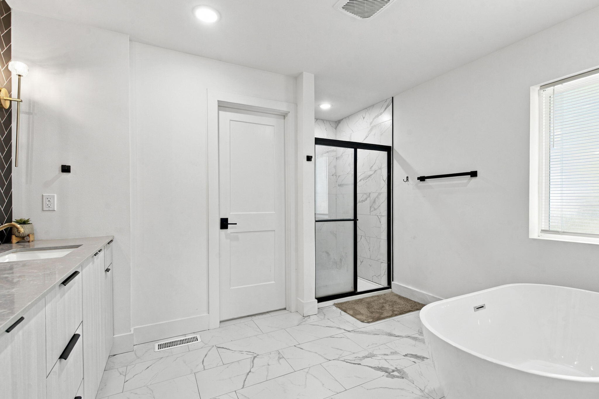3141 East Iroquois Street Property Photo 14