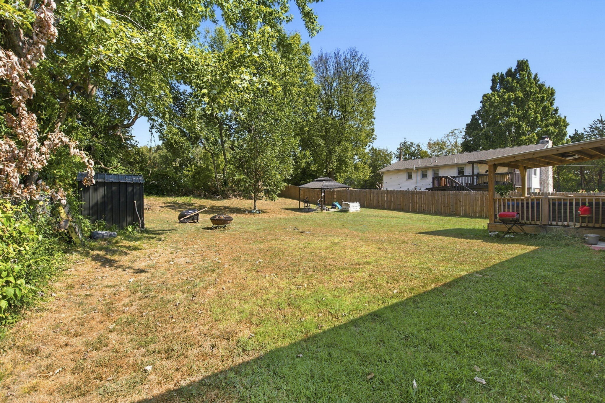 3141 East Iroquois Street Property Photo 25